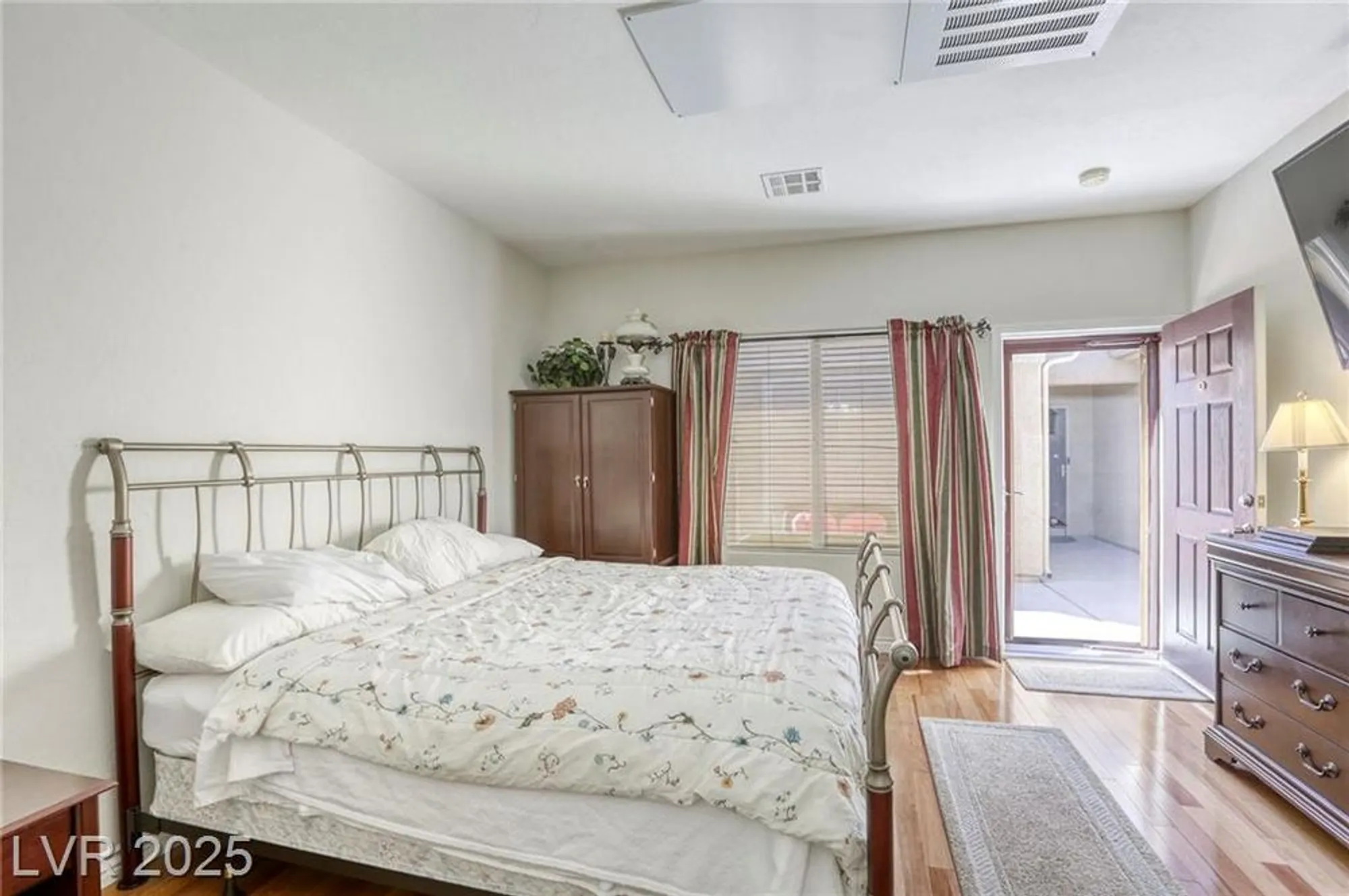 Property Slideshow image 39 of 70 | 7341 shelduck st, North Las Vegas, NV, 89084