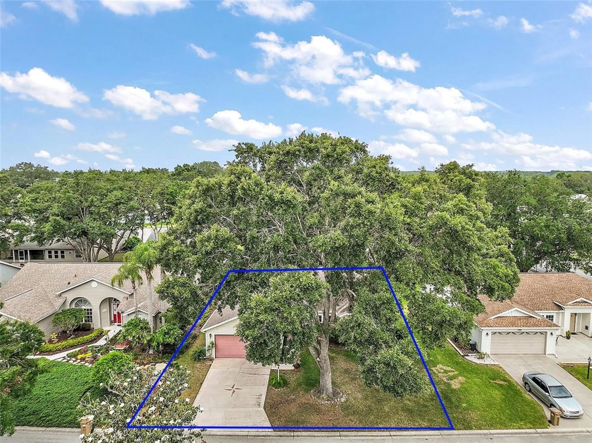 Property Slideshow image 3 of 36 | 25333 river crest dr, Leesburg, FL, 34748