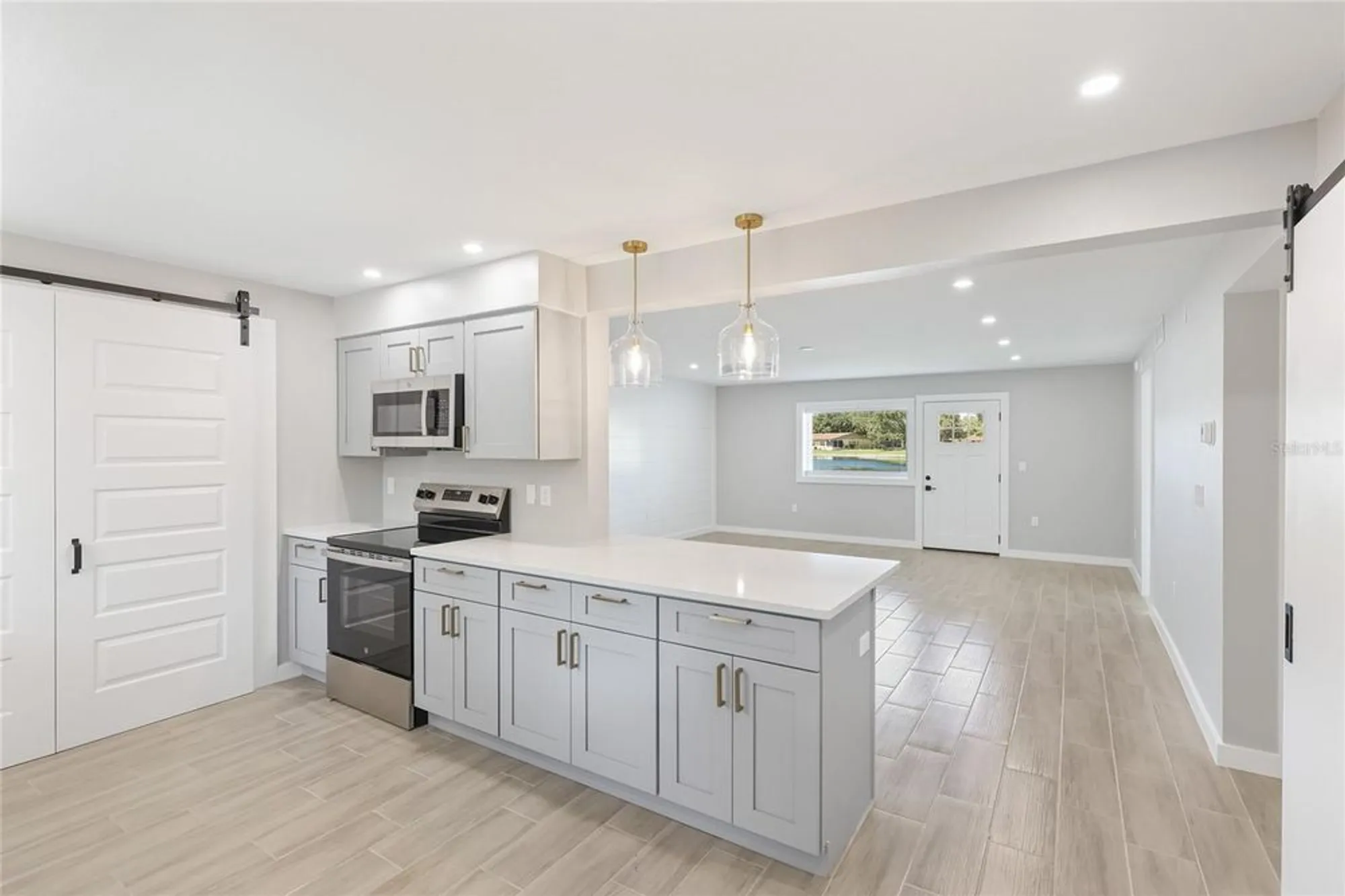 Property Slideshow image 3 of 26 | 4444 narraganset trl 96, Sarasota, FL, 34233