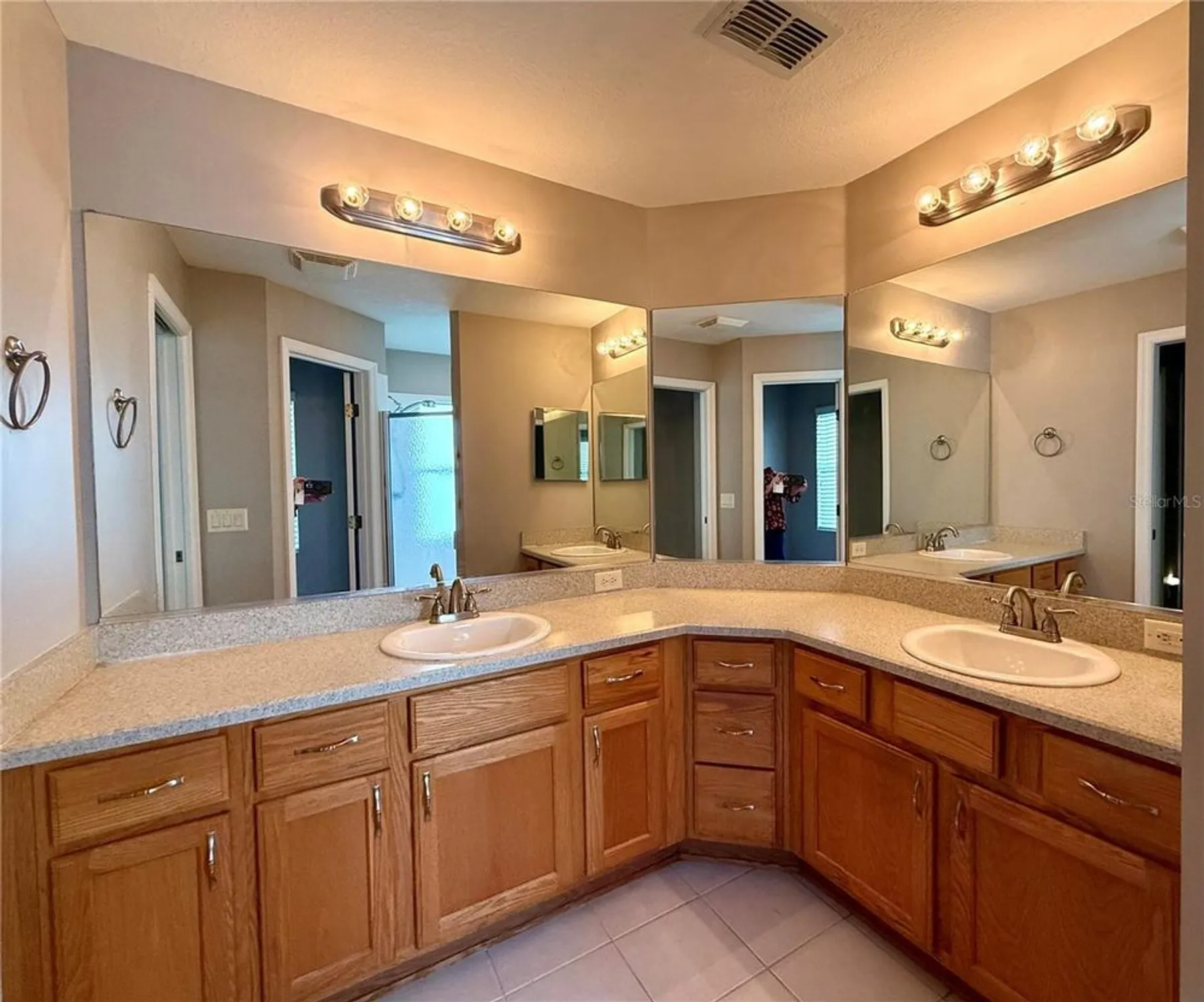 Property Slideshow image 22 of 52 | 15235 sw 14th avenue rd, Ocala, FL, 34473