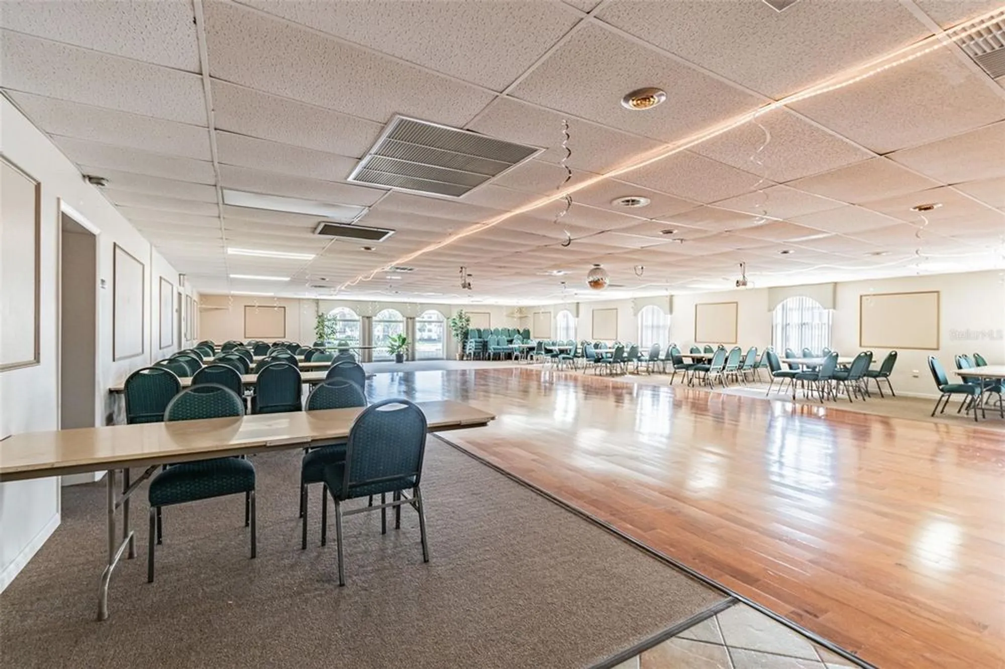 Property Slideshow image 37 of 40 | 19029 us highway 19 n apt 27a, Clearwater, FL, 33764