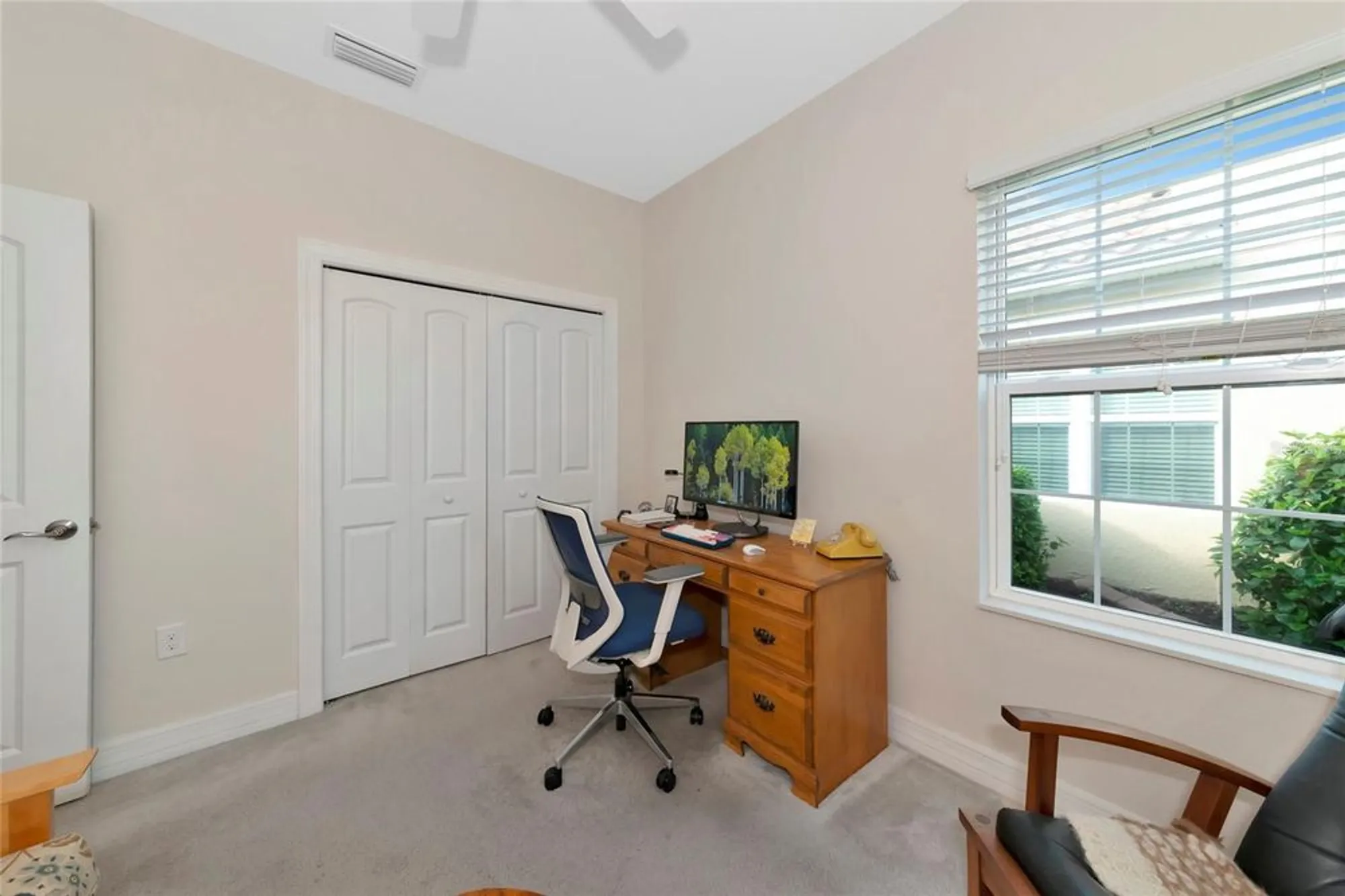 Property Slideshow image 8 of 43 | 6907 costa bella dr, Bradenton, FL, 34209