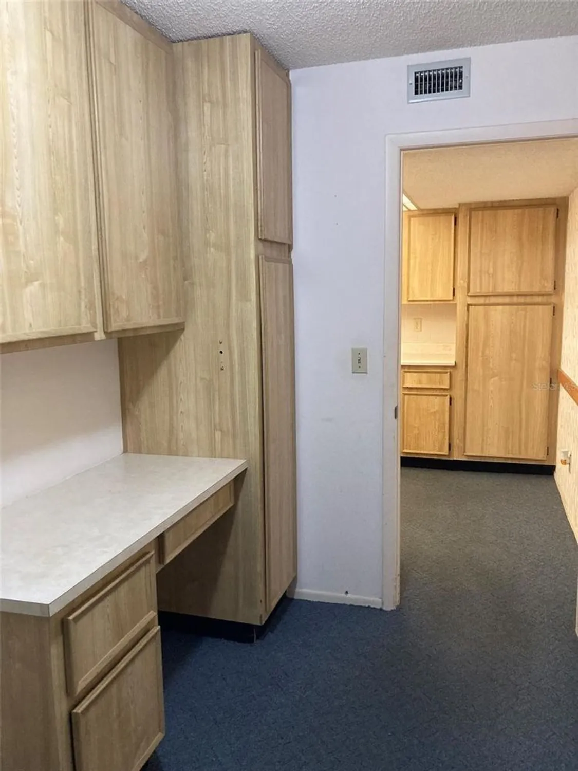 Property Slideshow image 11 of 52 | 8198 terrace garden dr n unit 211, St Petersburg, FL, 33709