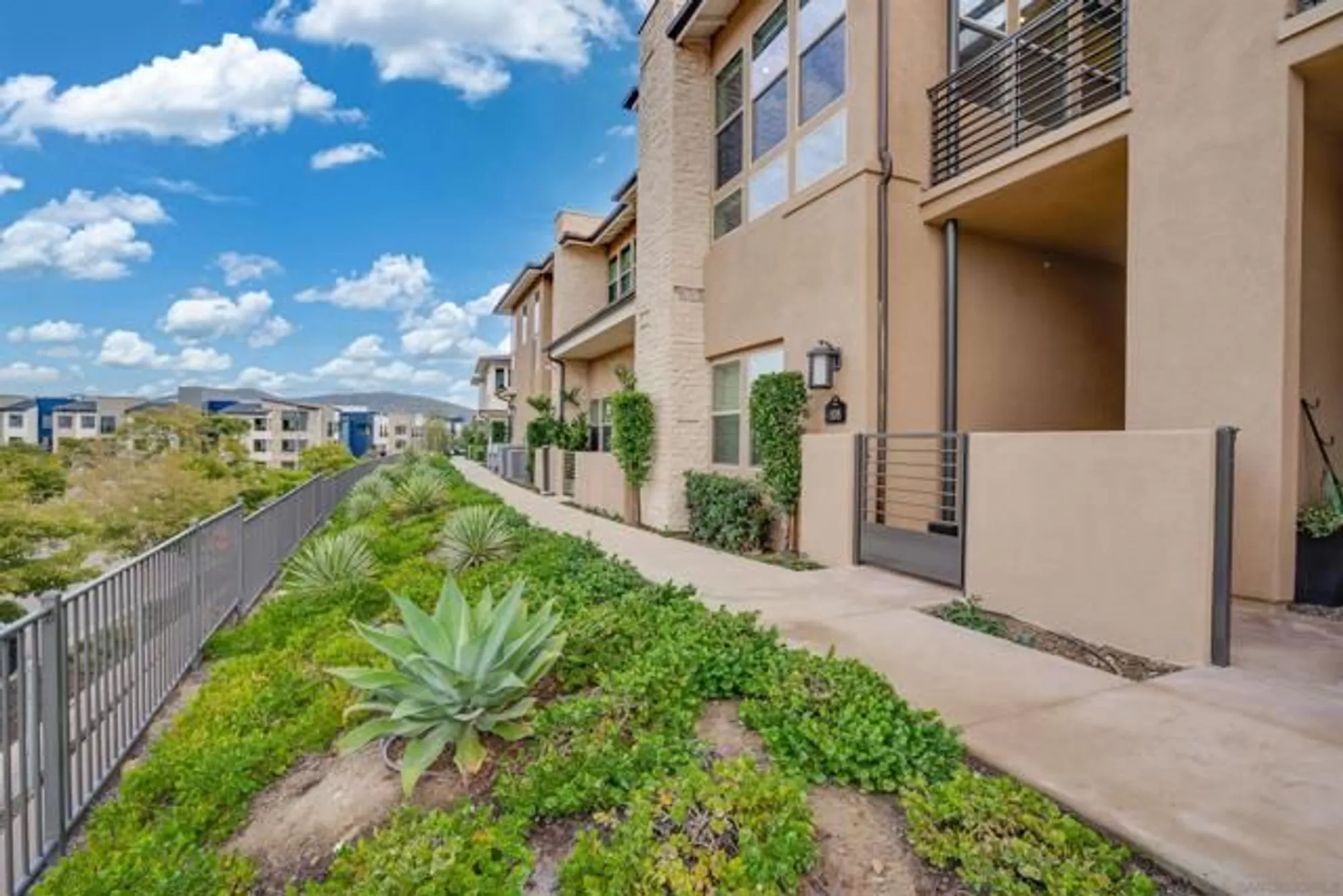 Property Slideshow image 40 of 41 | 16750 coyote bush dr 108, San Diego, CA, 92127