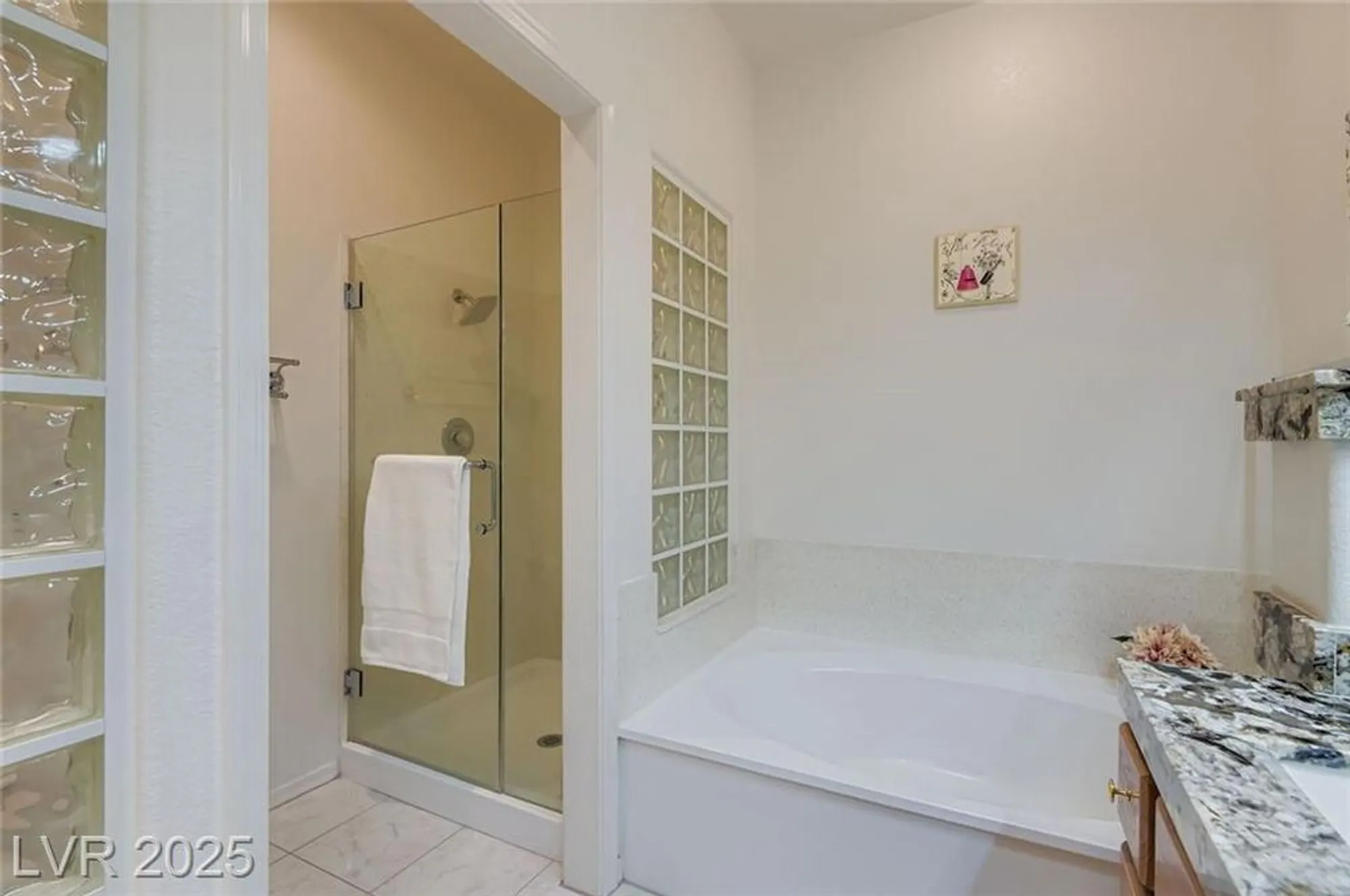 Property Slideshow image 20 of 38 | 9905 hemet dr, Las Vegas, NV, 89134