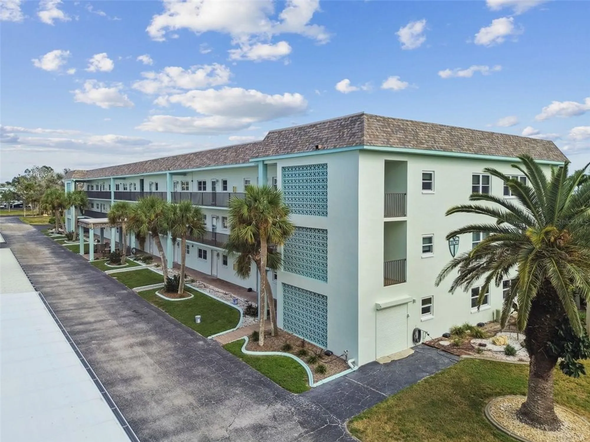 Property Slideshow image 34 of 59 | 8 glencoe pl 307, Dunedin, FL, 34698