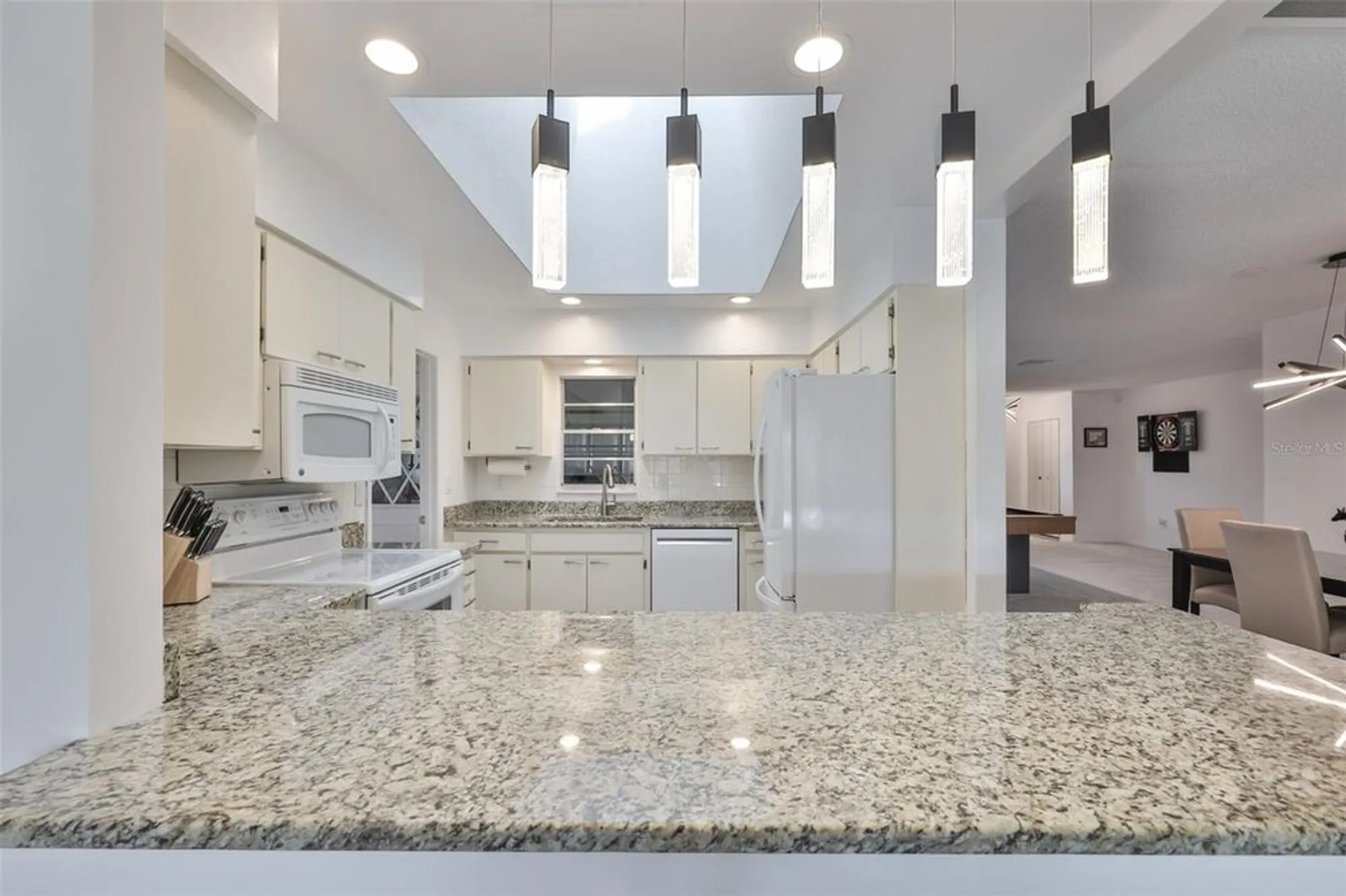 Property Slideshow image 9 of 43 | 1506 bentwood dr, Sun City Center, FL, 33573