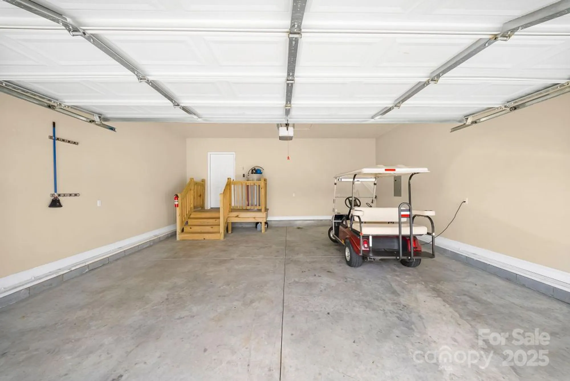 Property Slideshow image 24 of 36 | 457 riverwind dr, Hendersonville, NC, 28739