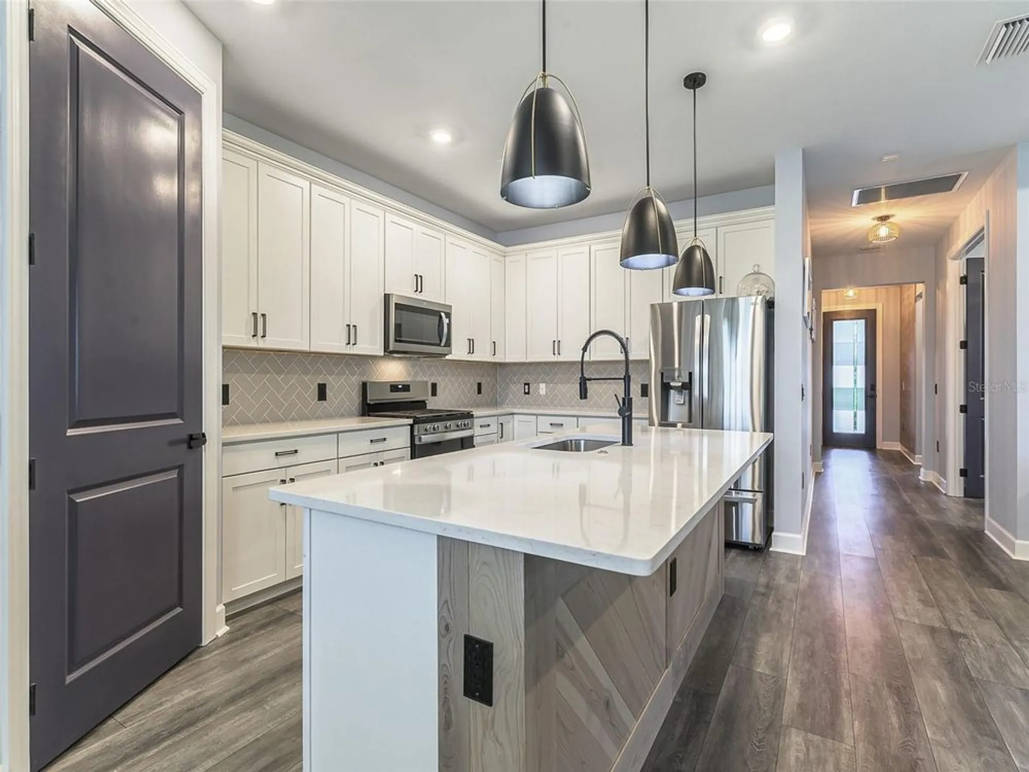 Property Slideshow image 17 of 84 | 7683 summerland cv, Lakewood Ranch, FL, 34202