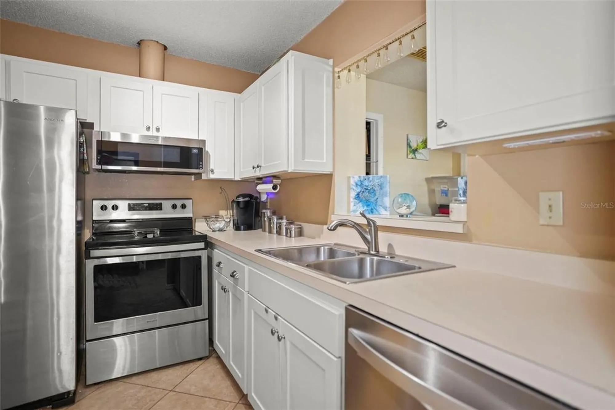 Property Slideshow image 8 of 25 | 2201 holkham pl # 2201, Sun City Center, FL, 33573