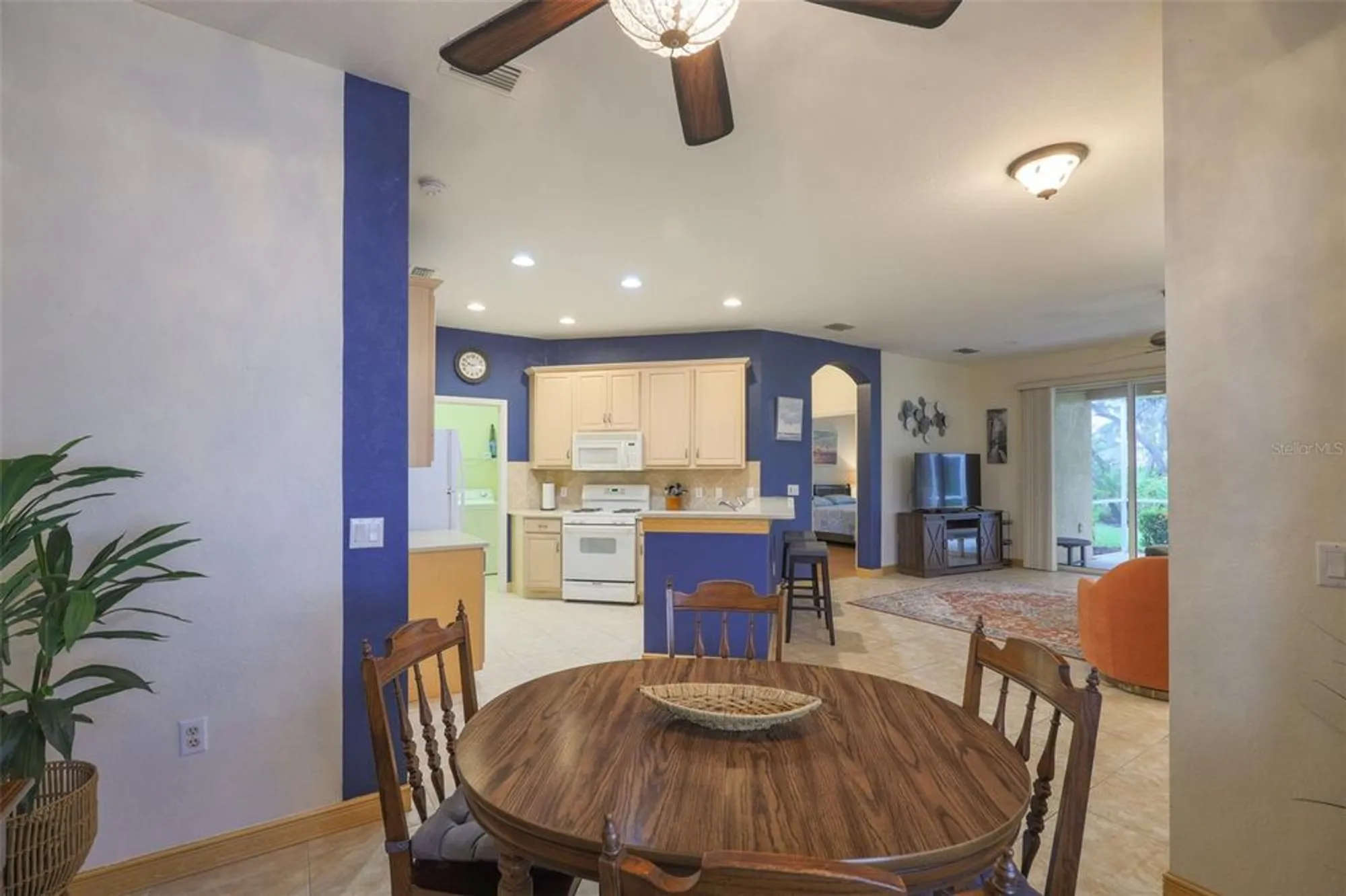 Property Slideshow image 12 of 61 | 2050 sifield greens way # 19, Sun City Center, FL, 33573