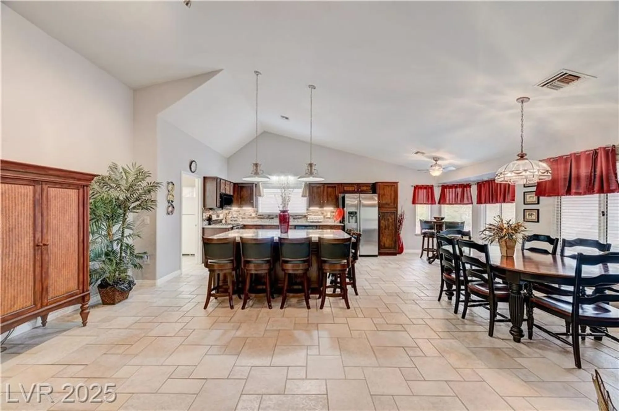 Property Slideshow image 16 of 69 | 3033 merimar dr, Las Vegas, NV, 89134
