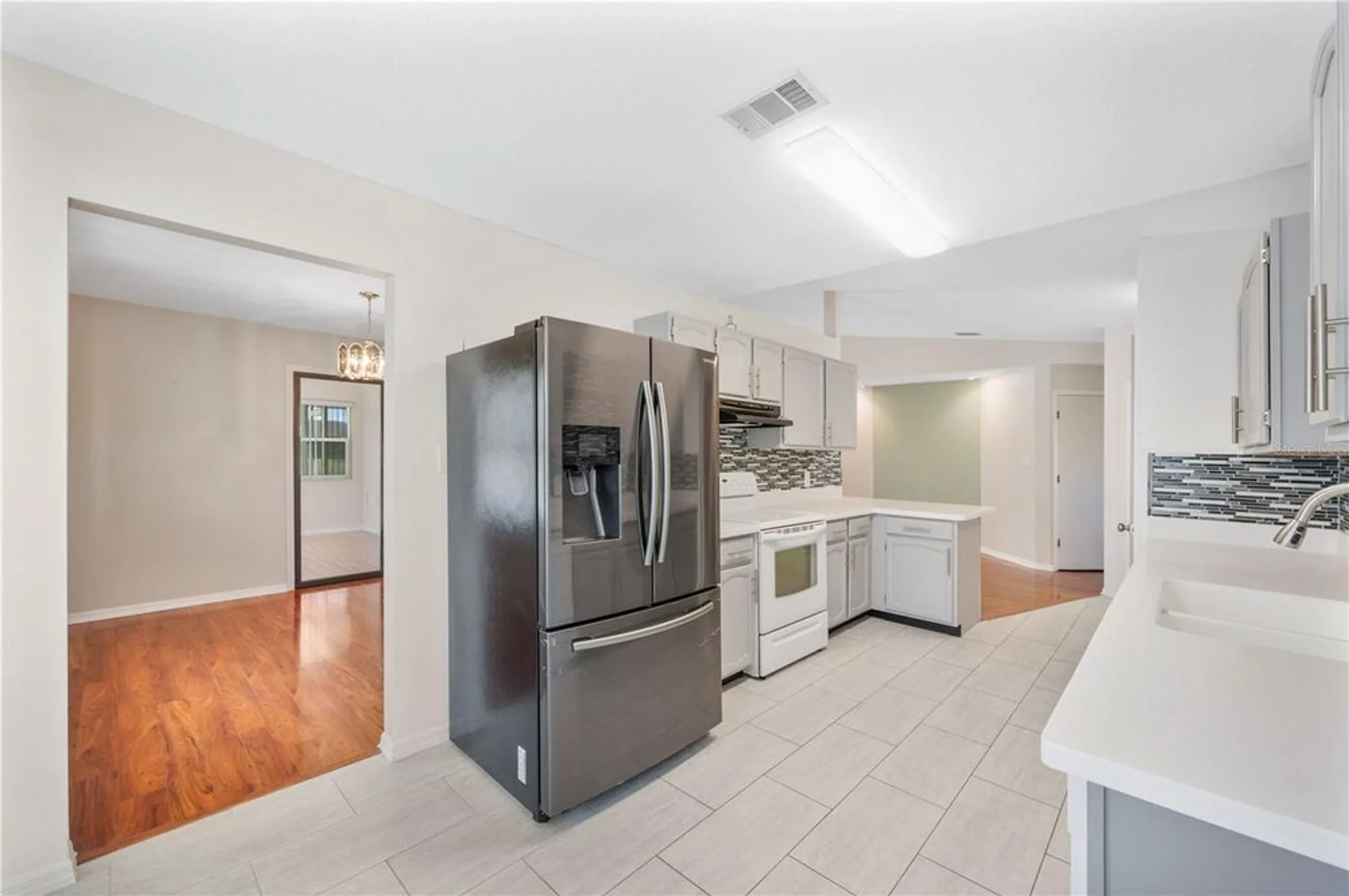 Property Slideshow image 8 of 42 | 550 eagle run, Lakeland, FL, 33809