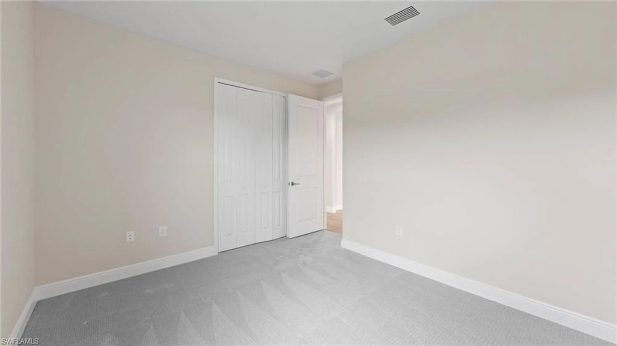 Property Slideshow image 23 of 33 | 2937 heritage pines dr, Fort Myers, FL, 33905