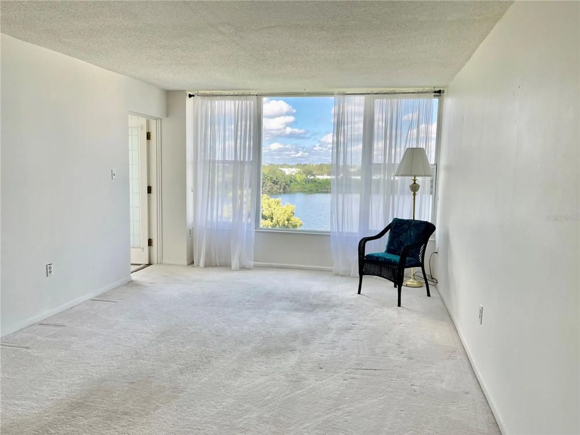 Property Slideshow image 10 of 45 | 700 mirror ter 603, Winter Haven, FL, 33881