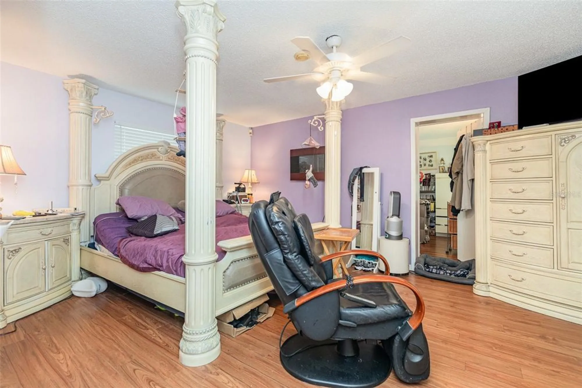Property Slideshow image 16 of 48 | 305 cranston pl, Sun City Center, FL, 33573