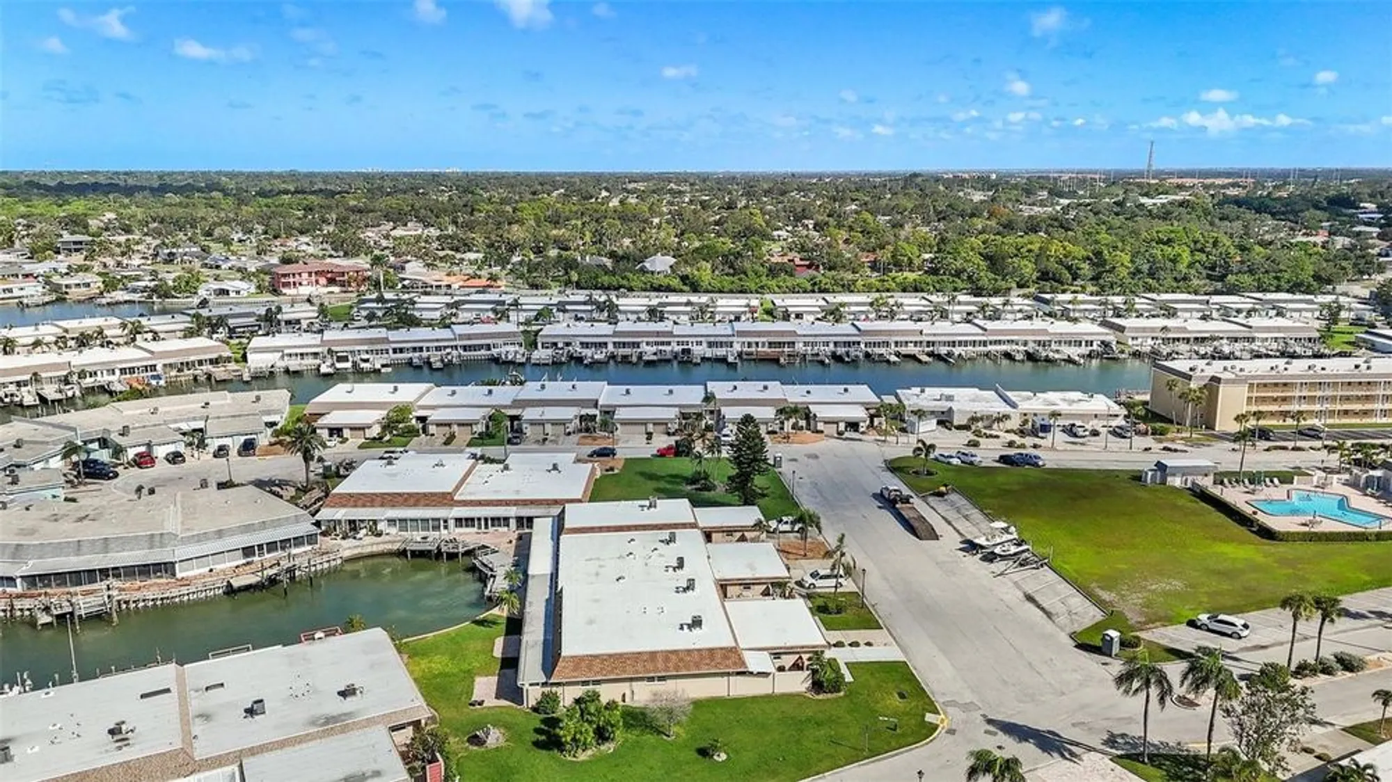 Property Slideshow image 33 of 40 | 325 boca ciega point blvd, St Petersburg, FL, 33708