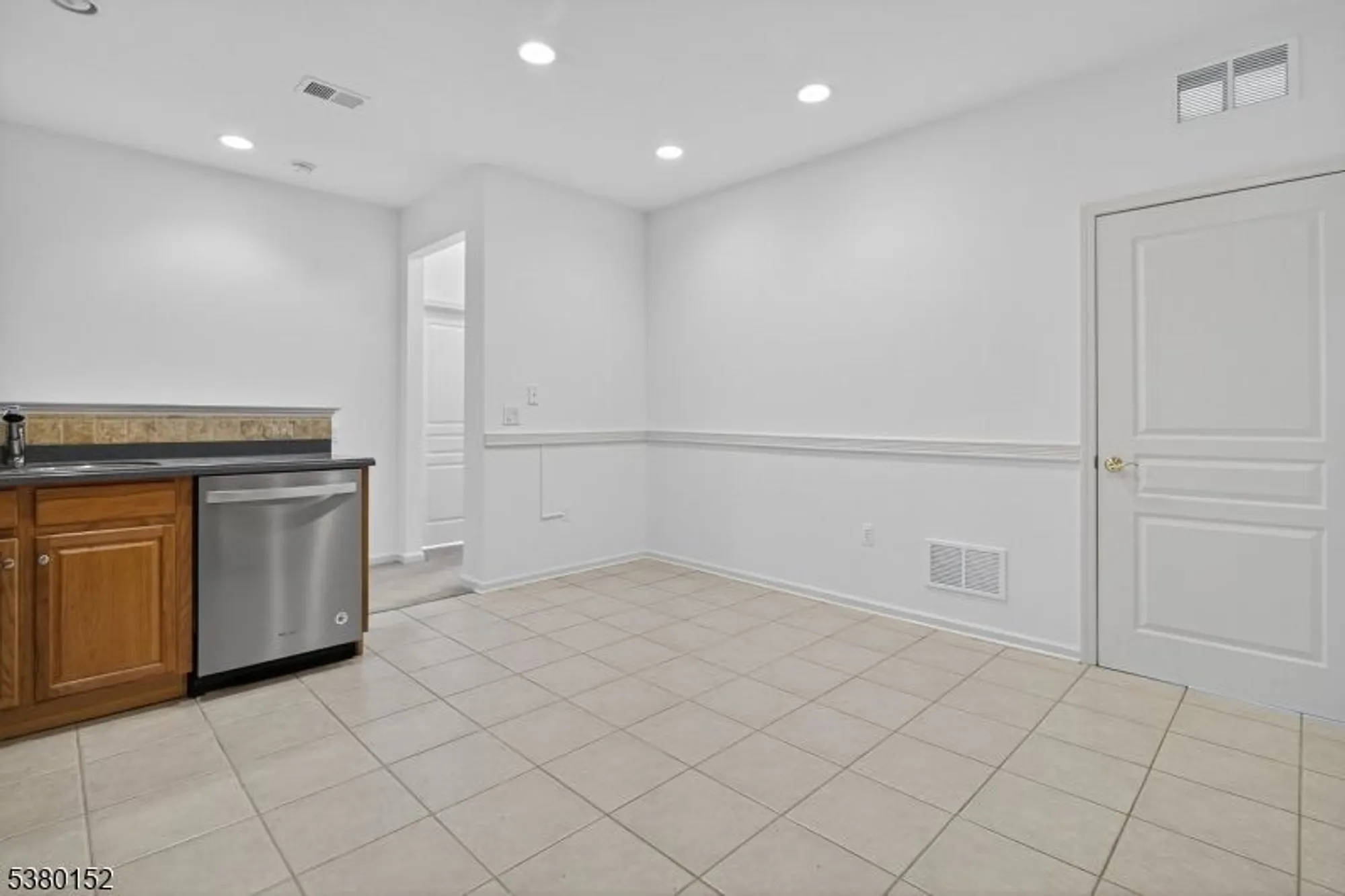 Property Slideshow image 16 of 41 | 1102 conrad way, Somerset, NJ, 08873