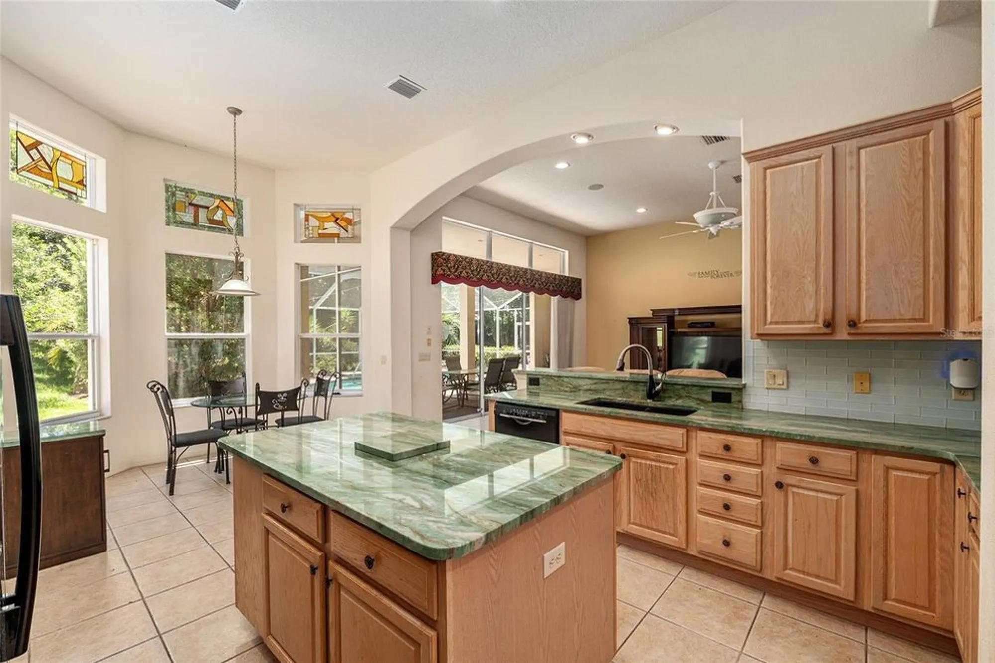 Property Slideshow image 14 of 90 | 932 w rollingwood ct, Hernando, FL, 34442