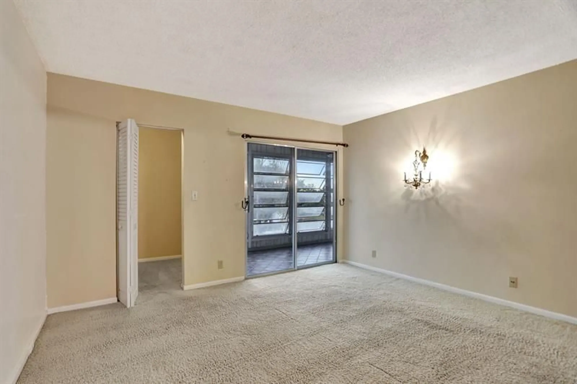 Property Slideshow image 12 of 52 | 4301 martinique cir c3, Coconut Creek, FL, 33066