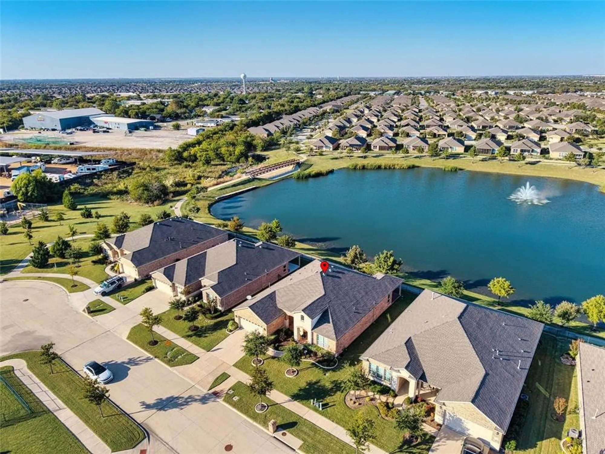 Property Slideshow image 32 of 38 | 2112 vista creek dr, Frisco, TX, 75036
