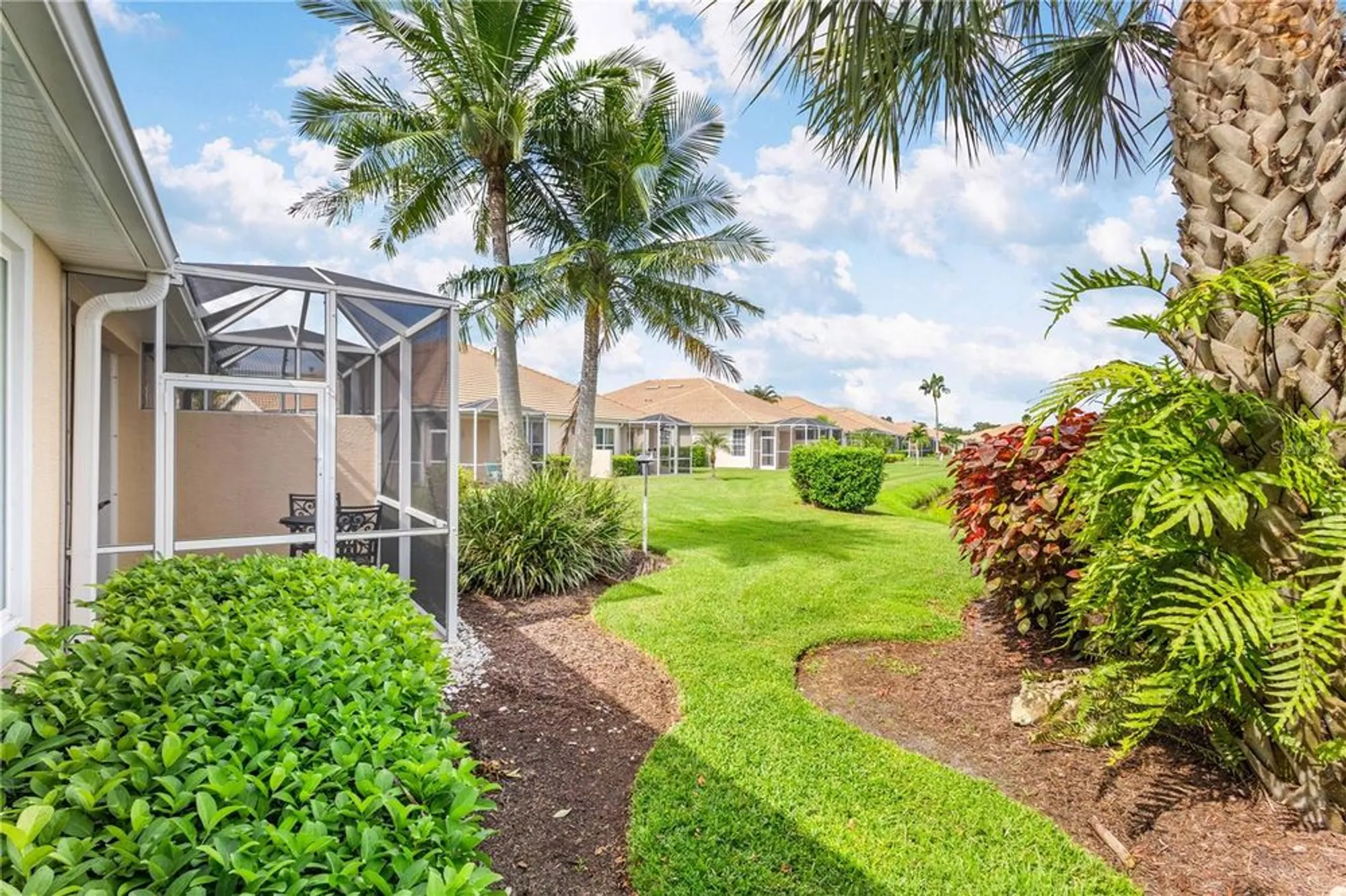 Property Slideshow image 35 of 57 | 5064 whispering oaks dr, North Port, FL, 34287