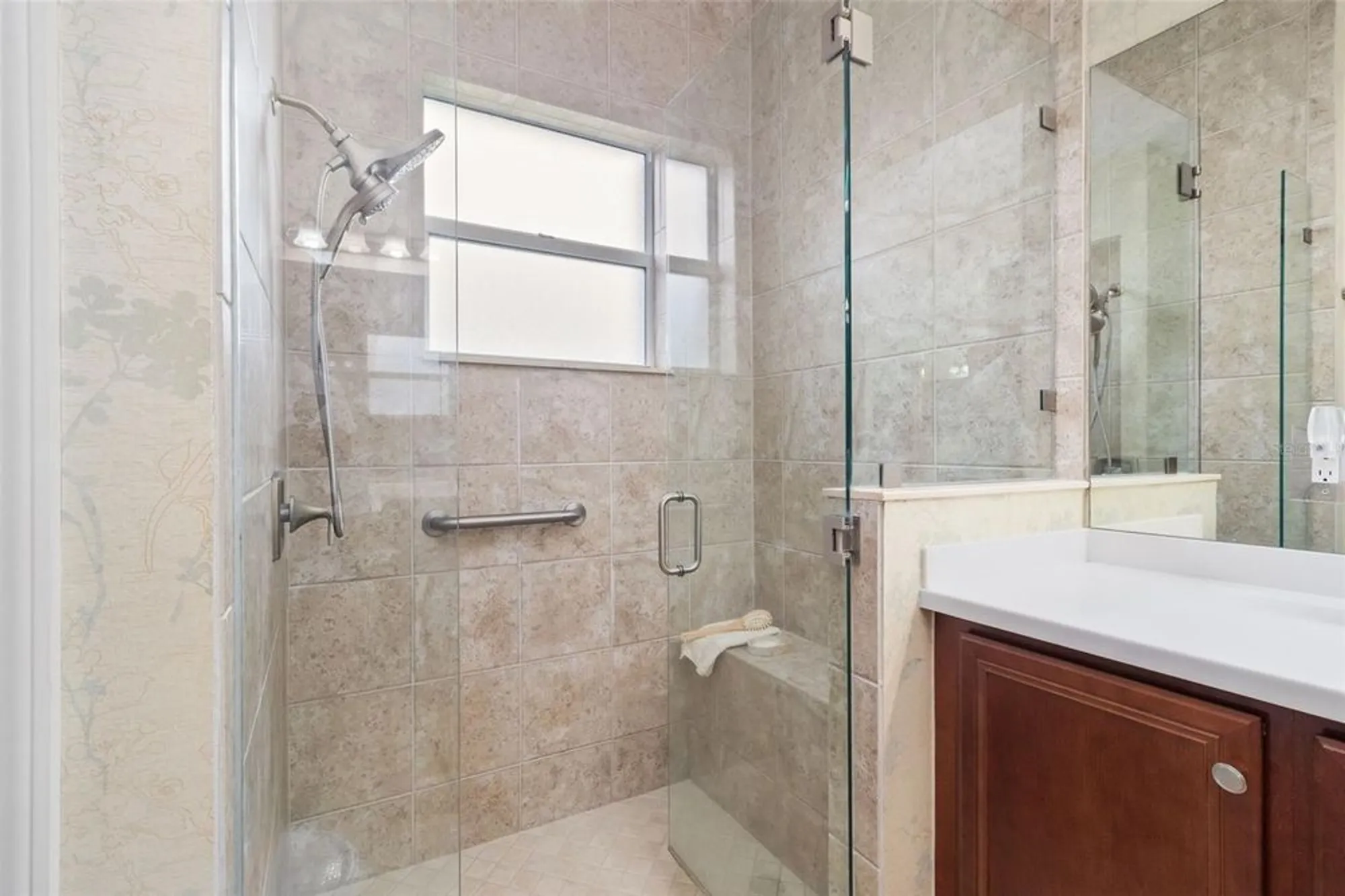 Property Slideshow image 31 of 49 | 16133 coquina bay ln, Wimauma, FL, 33598