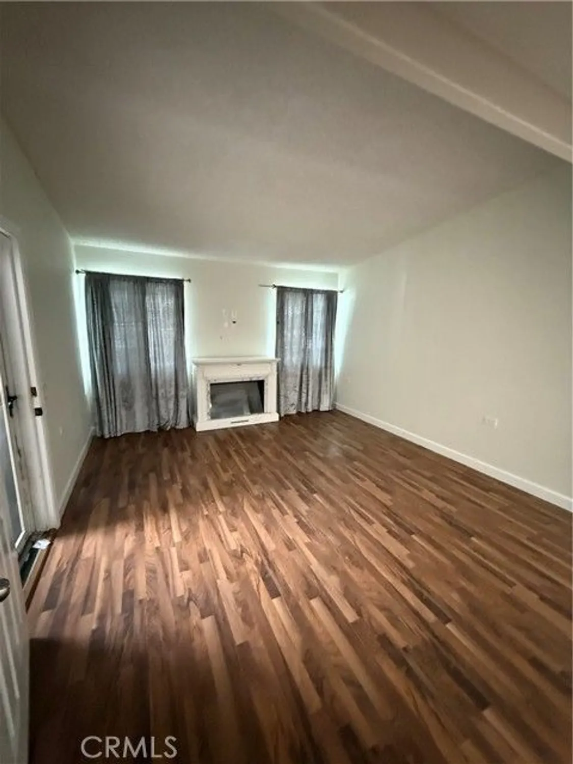 Property Slideshow image 7 of 9 | 13421 del monte dr apt 24c, Seal Beach, CA, 90740