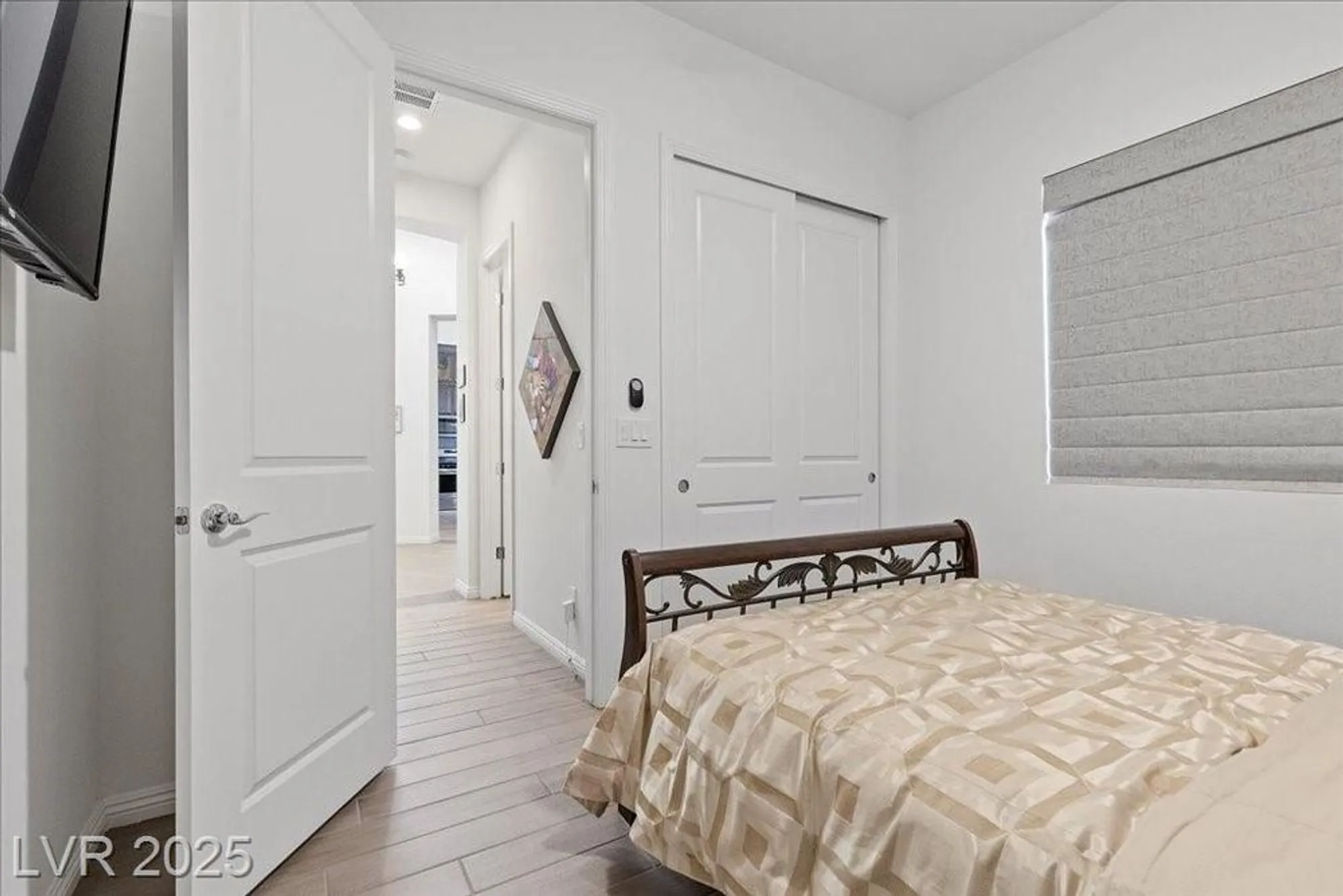 Property Slideshow image 41 of 77 | 6722 desert crimson st, Las Vegas, NV, 89148