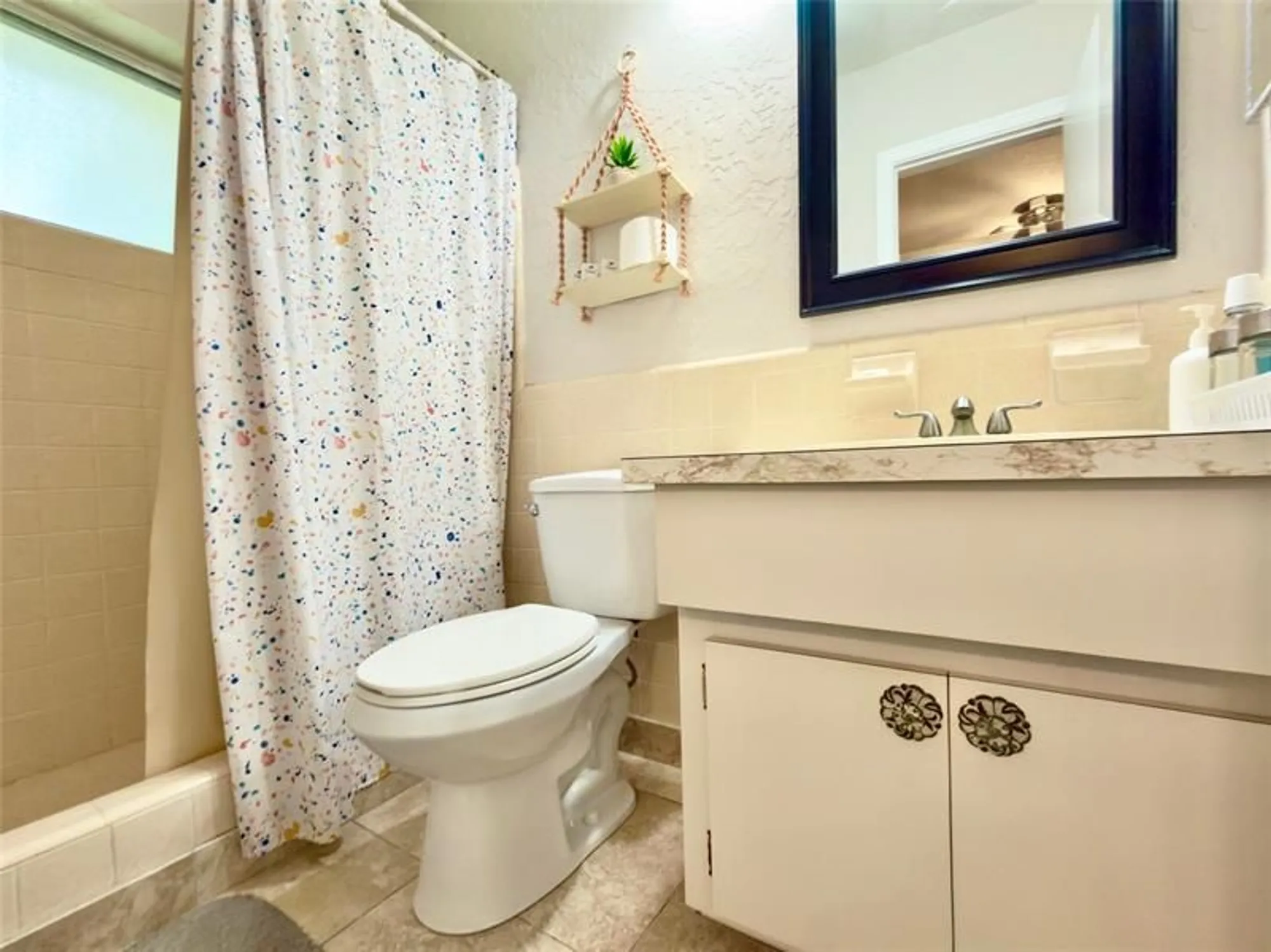 Property Slideshow image 16 of 27 | 4510 nw 46th st, Tamarac, FL, 33319