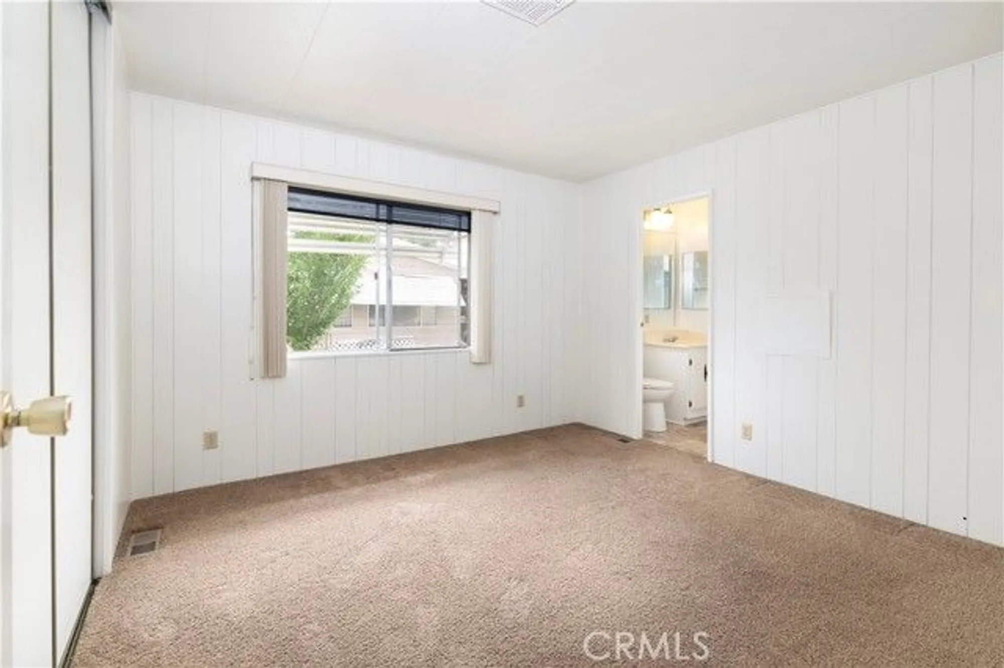 Property Slideshow image 17 of 34 | 2918 dogwood way, Hemet, CA, 92545