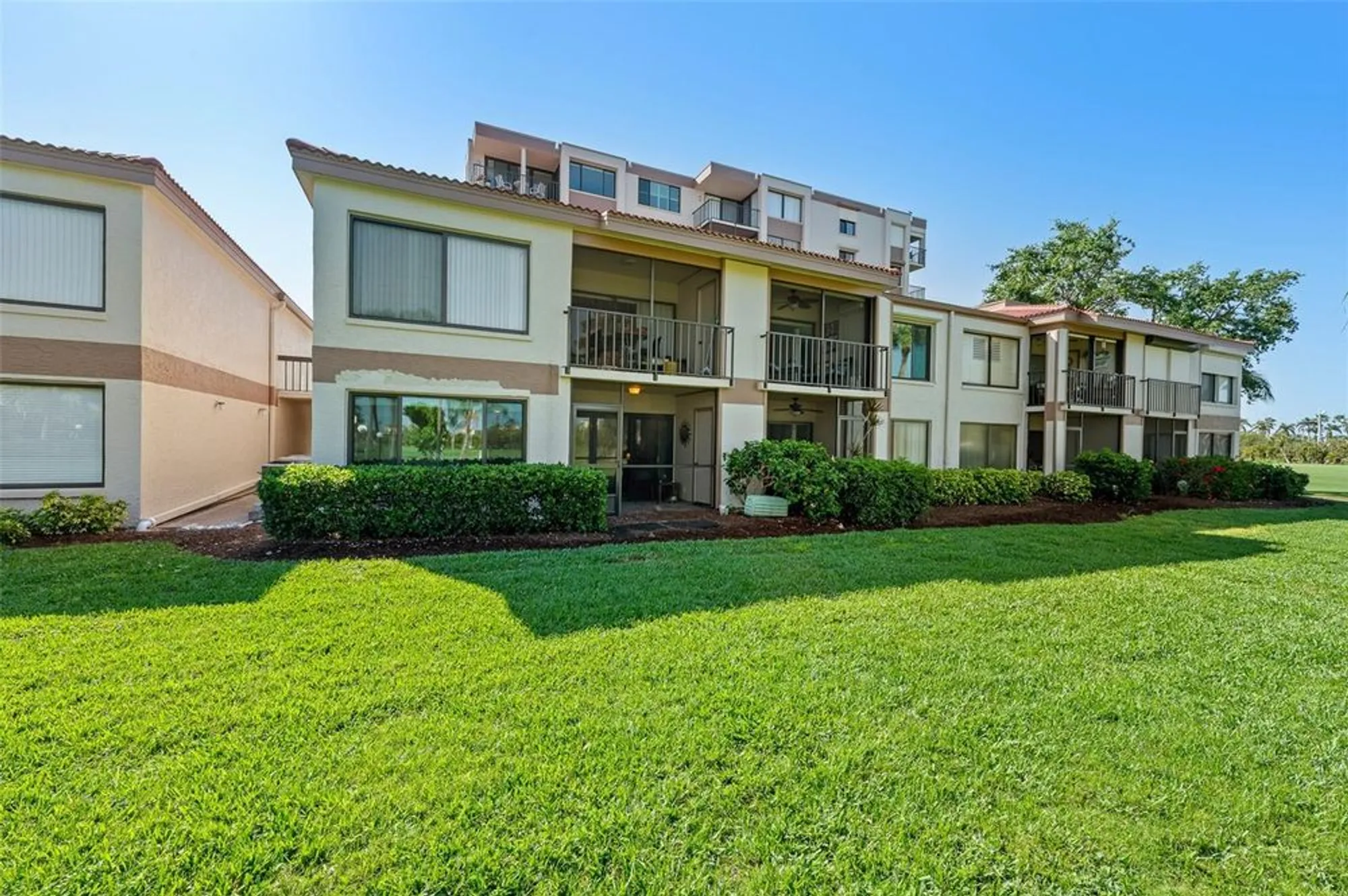 Property Slideshow image 30 of 41 | 6269 palma del mar blvd s apt 112, St Petersburg, FL, 33715