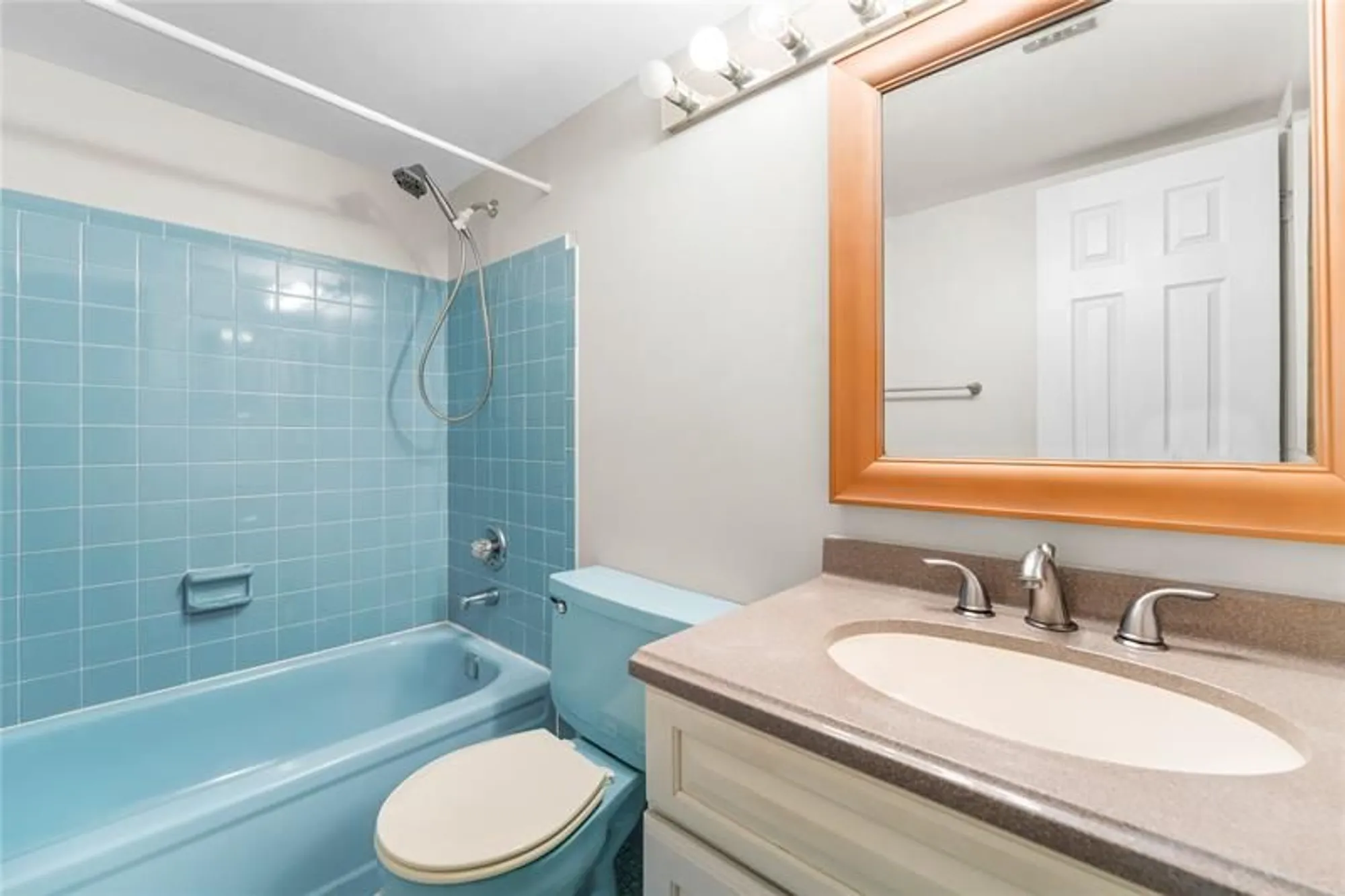 Property Slideshow image 13 of 29 | 7360 nw 1st st 206, Margate, FL, 33063