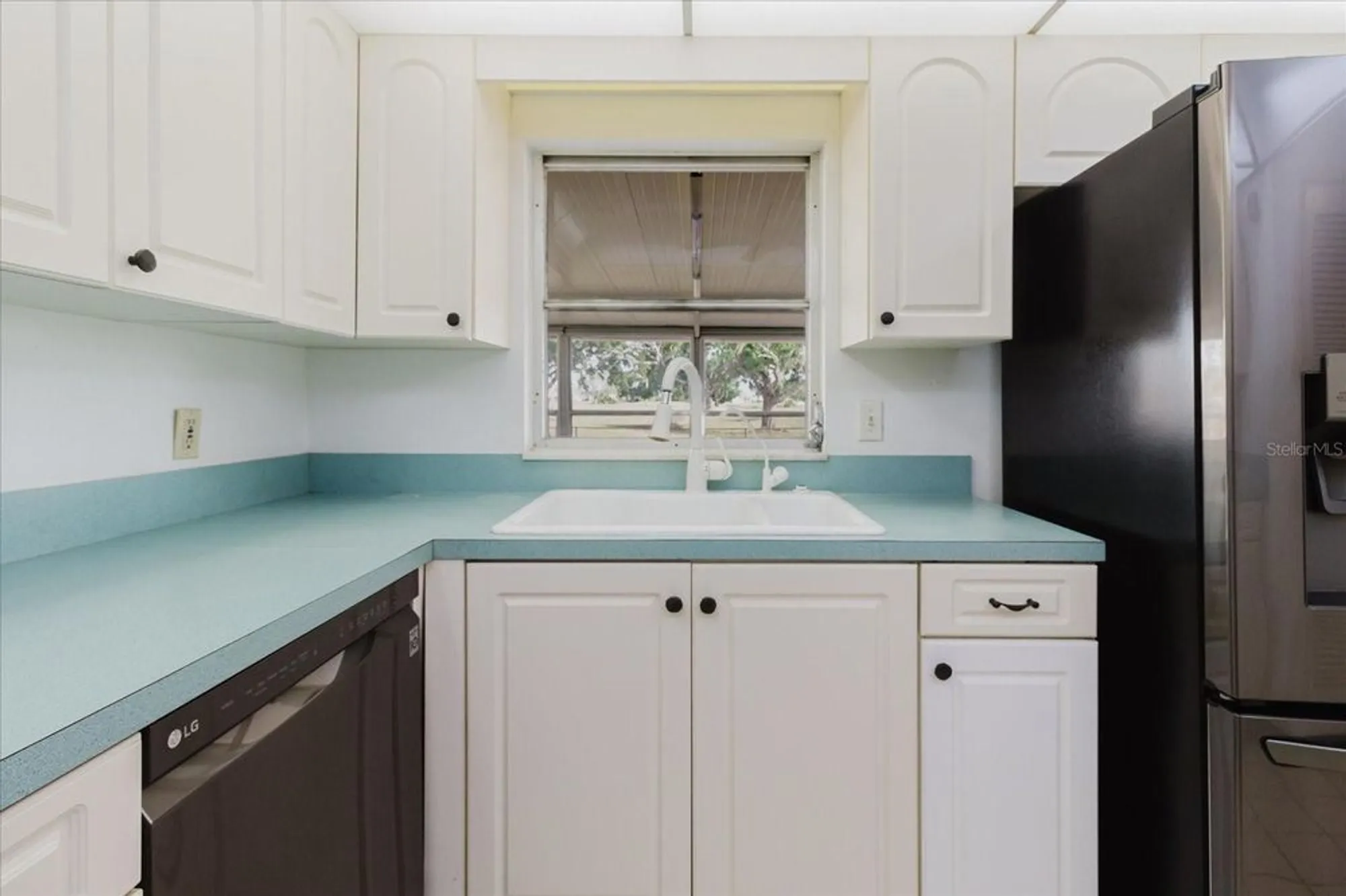 Property Slideshow image 14 of 60 | 646 allegheny dr, Sun City Center, FL, 33573