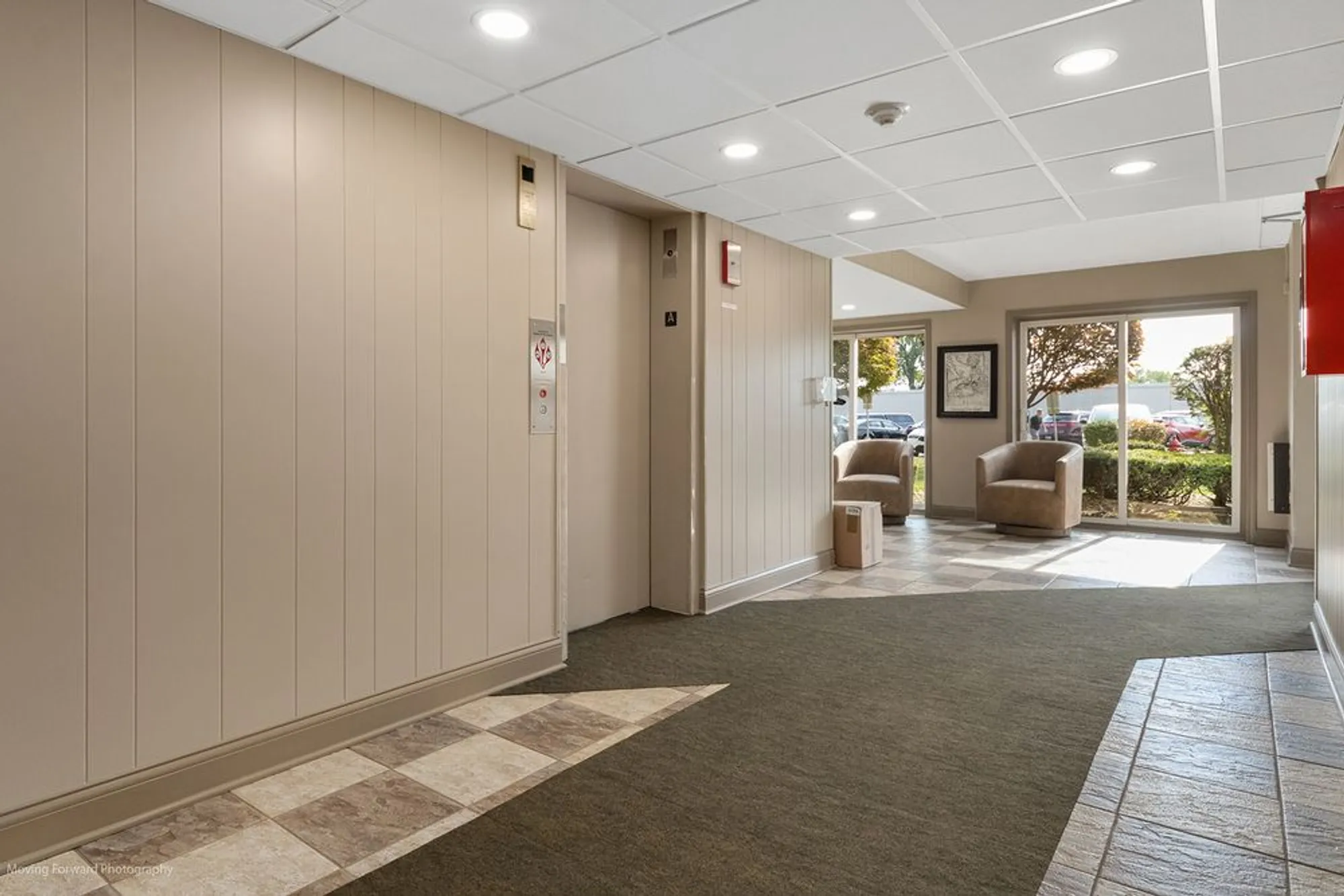 Property Slideshow image 28 of 36 | 2900 maple ave apt 13c, Downers Grove, IL, 60515