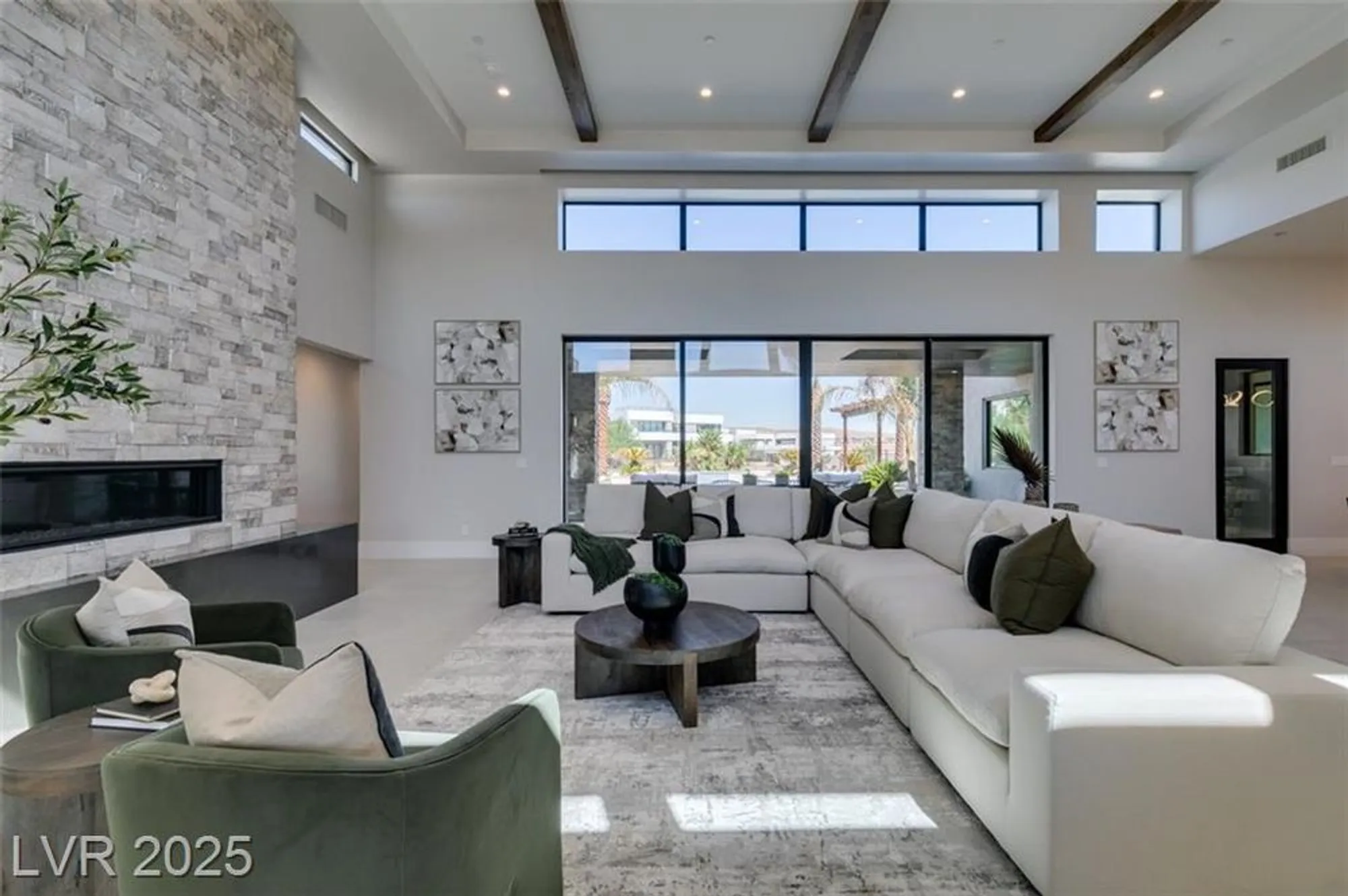 Property Slideshow image 8 of 48 | 40 reflection shores ln, Henderson, NV, 89011