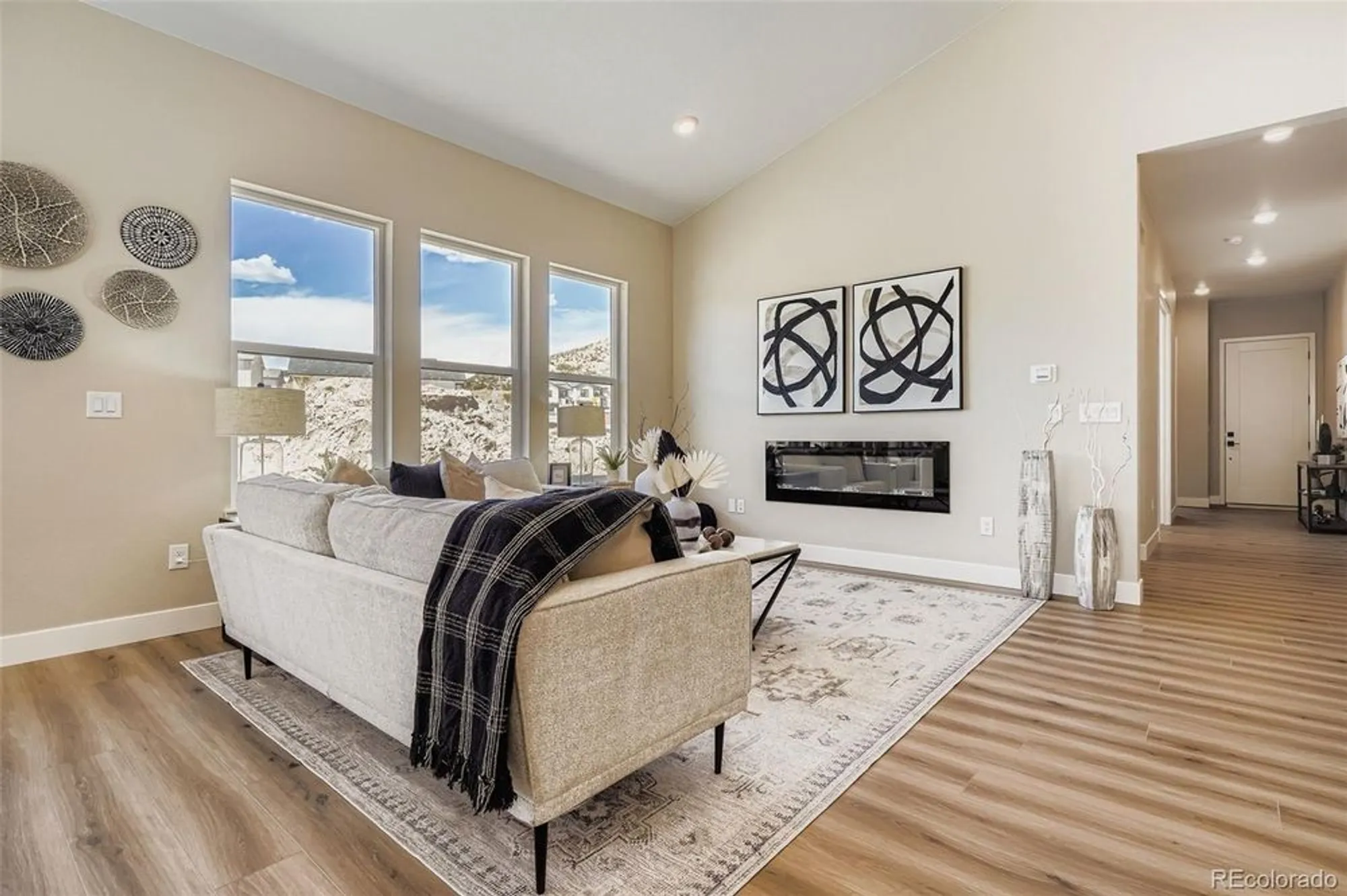 Property Slideshow image 4 of 36 | 2011 grayside cir, Castle Rock, CO, 80109