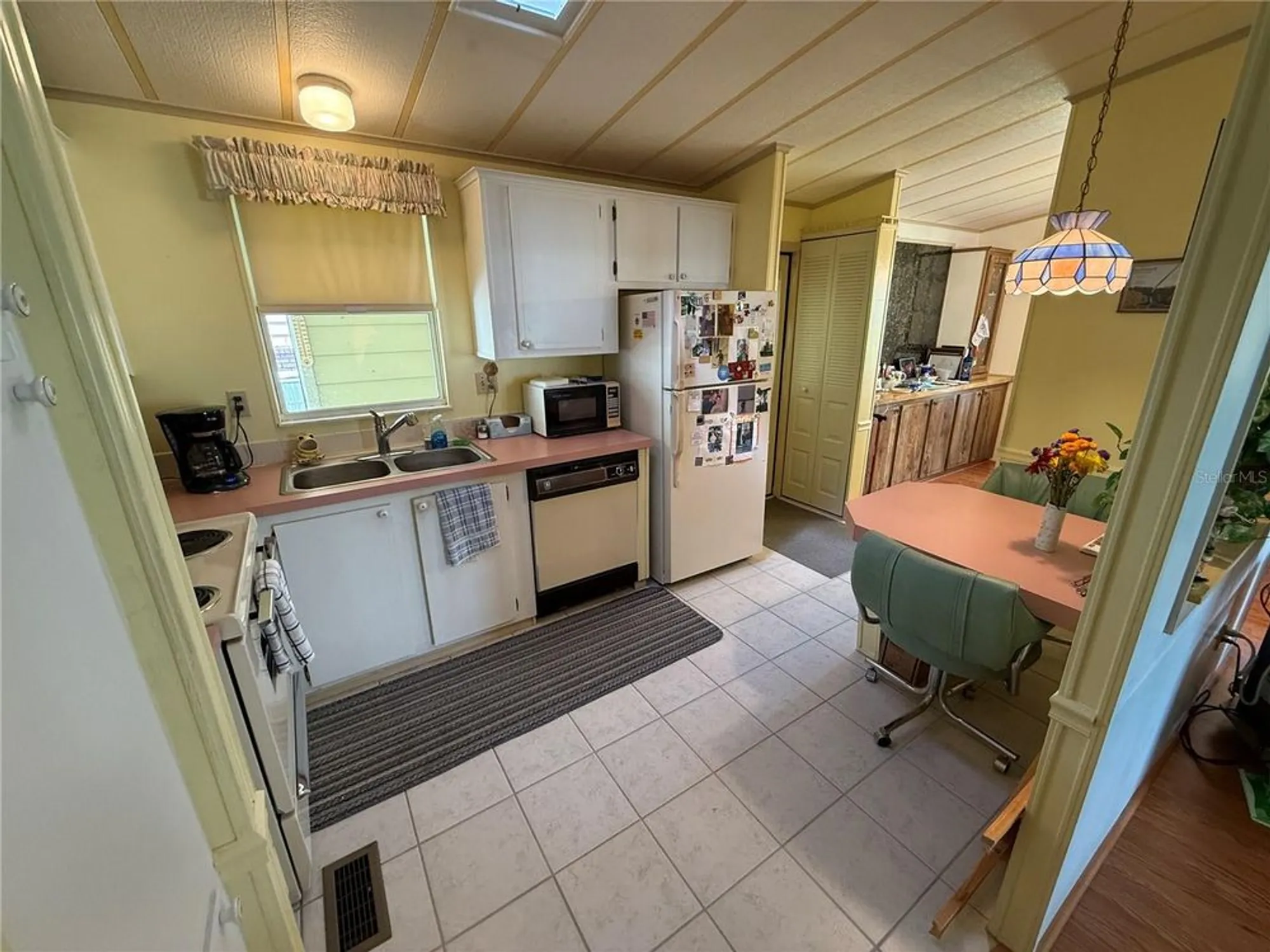 Property Slideshow image 6 of 20 | 1532 w schwartz blvd, Lady Lake, FL, 32159