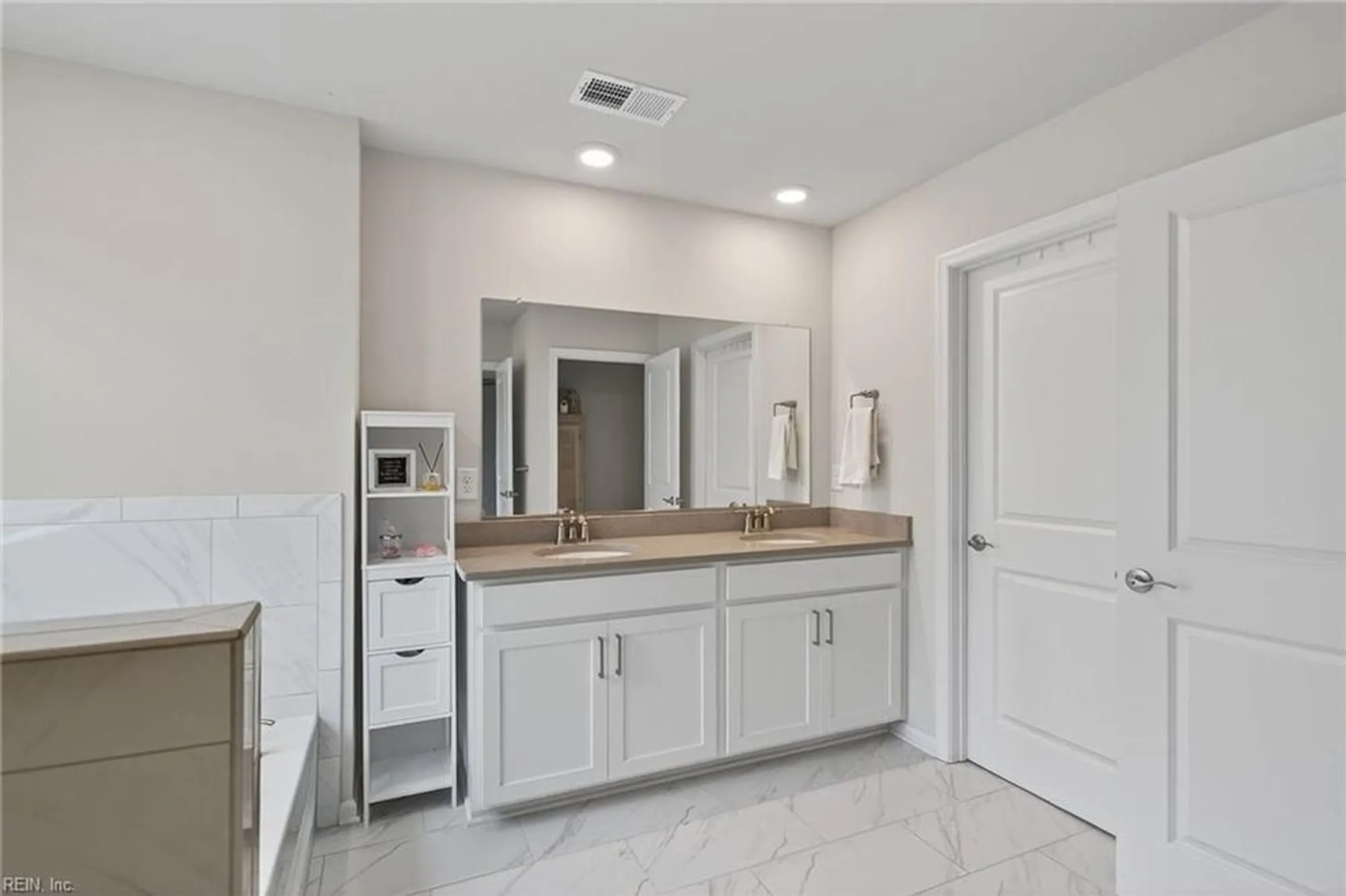 Property Slideshow image 29 of 42 | 200 saint andrews, Smithfield, VA, 23430