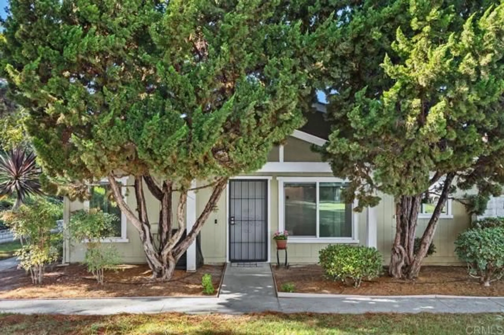 Property Slideshow image 6 of 37 | 4369 dowitcher way, Oceanside, CA, 92057