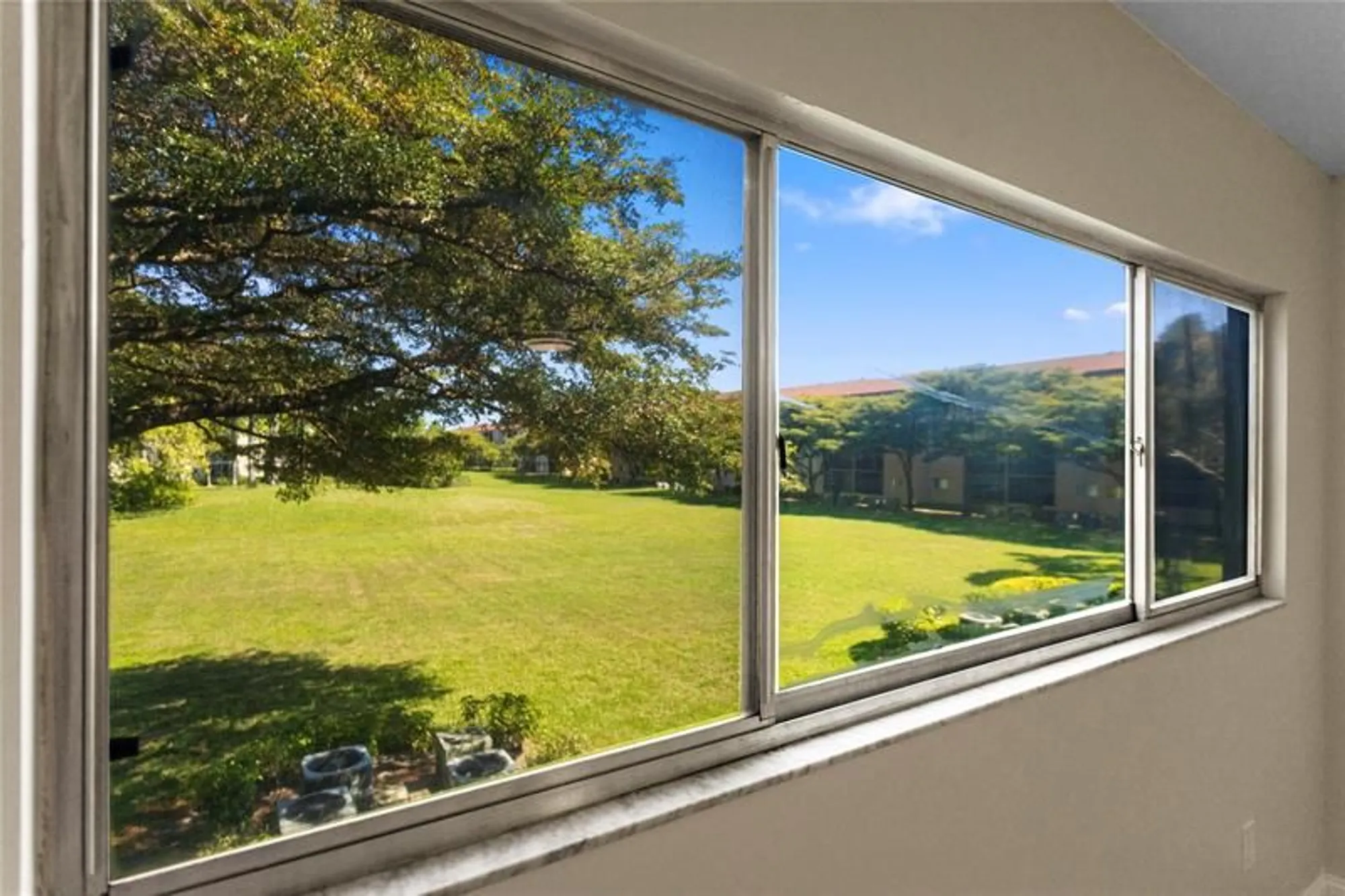 Property Slideshow image 27 of 50 | 1501 sw 131st way p211, Pembroke Pines, FL, 33027