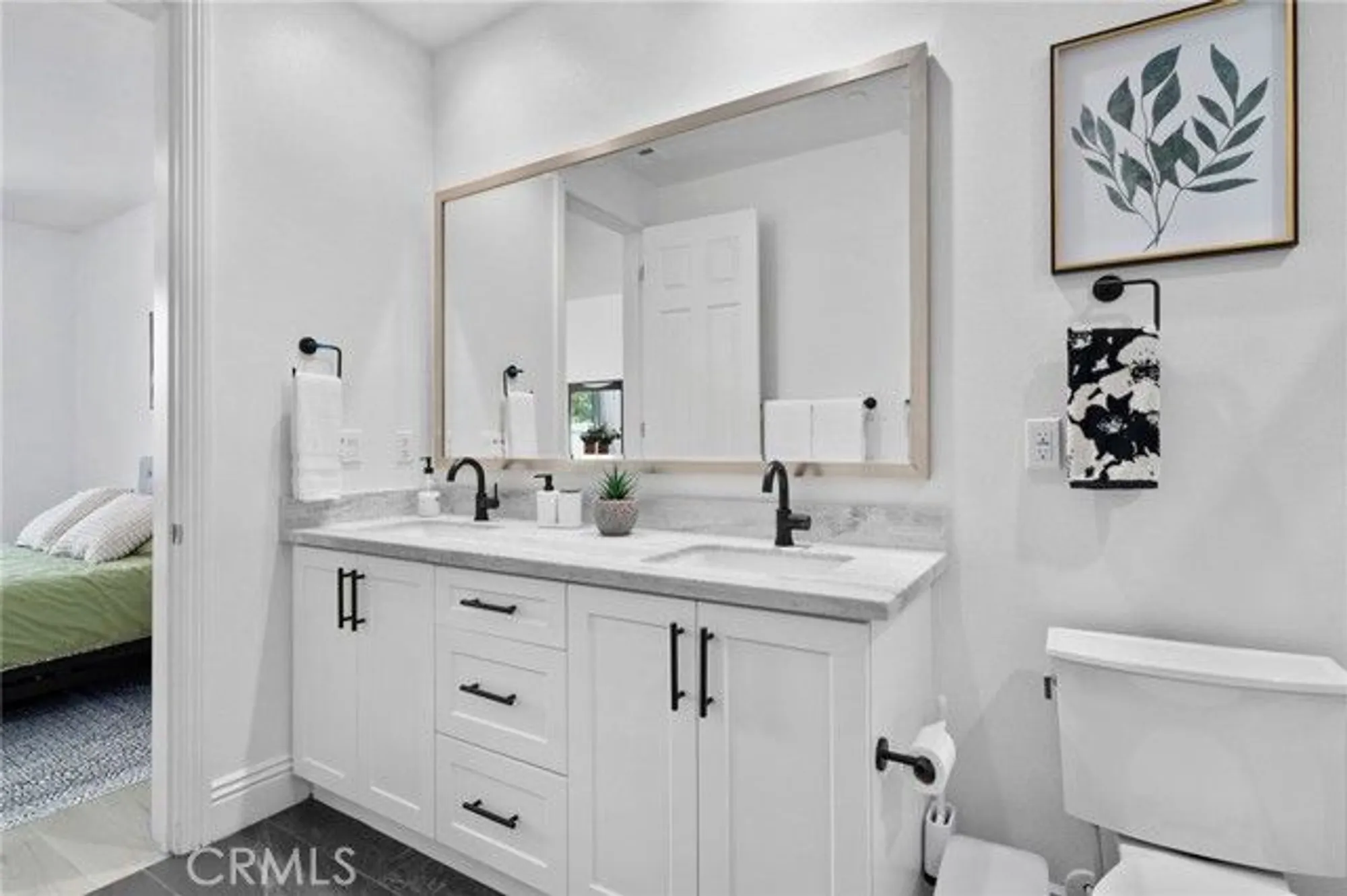 Property Slideshow image 20 of 39 | 24205 selwood dr, Corona, CA, 92883