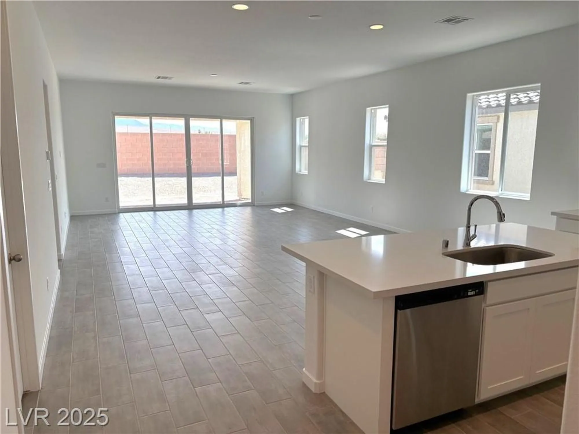 Property Slideshow image 10 of 30 | 4324 angel falls ct, Pahrump, NV, 89061