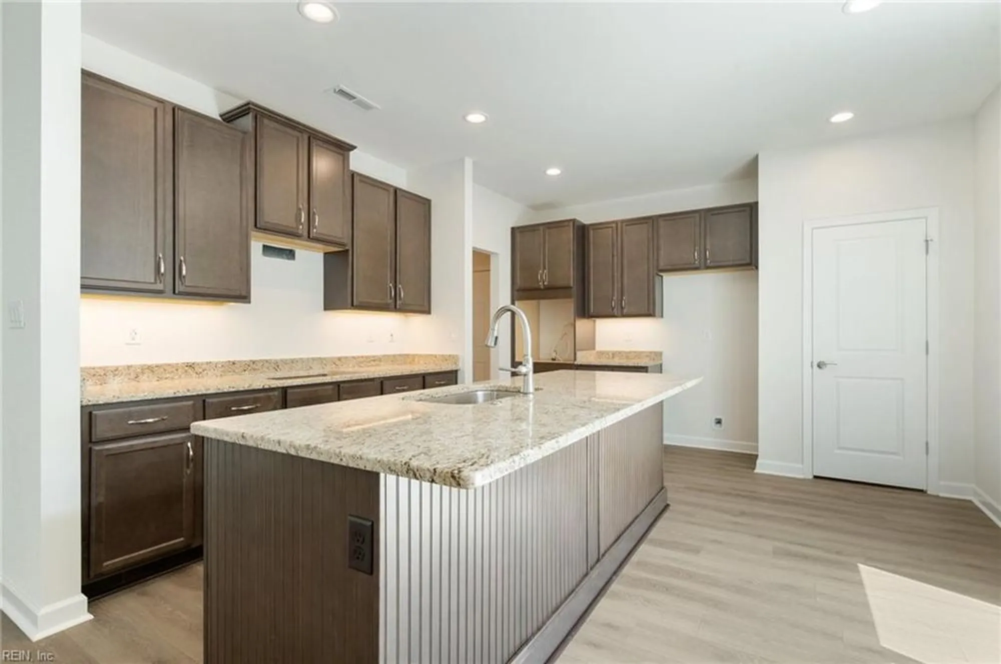 Property Slideshow image 5 of 45 | 1101 capella ln c, Suffolk, VA, 23434