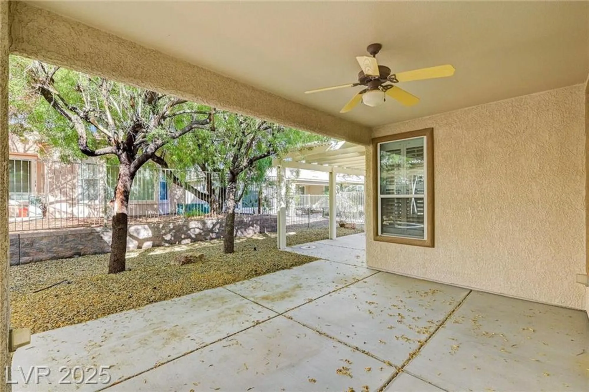 Property Slideshow image 35 of 96 | 10372 abisso dr, Las Vegas, NV, 89135