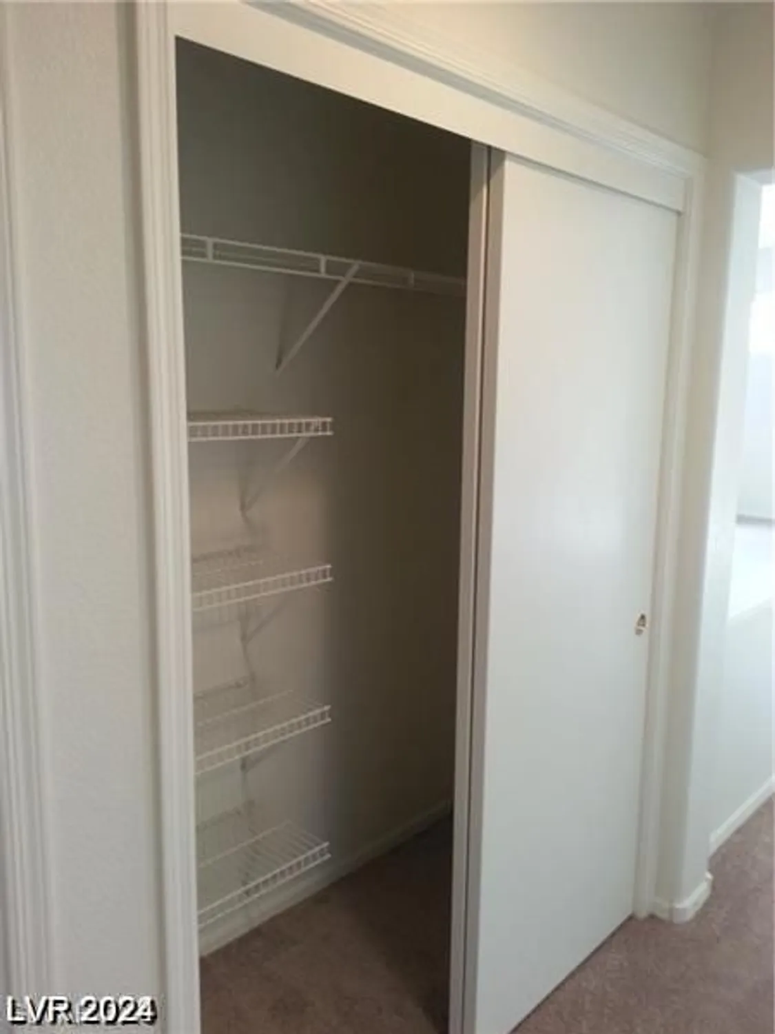 Property Slideshow image 9 of 22 | 10404 frostburg ln, Las Vegas, NV, 89134