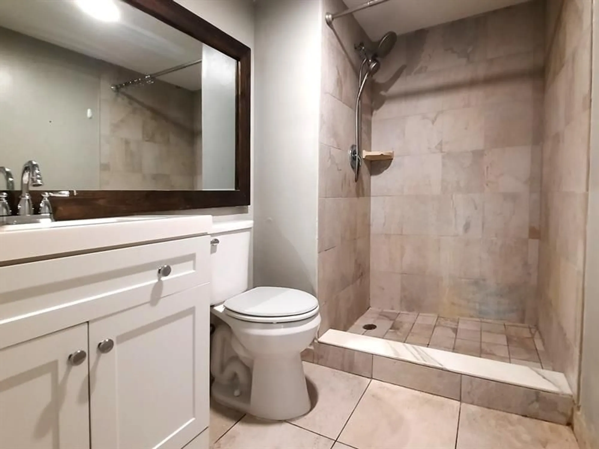 Property Slideshow image 10 of 21 | 9420 s hollybrook lake dr 201, Pembroke Pines, FL, 33025