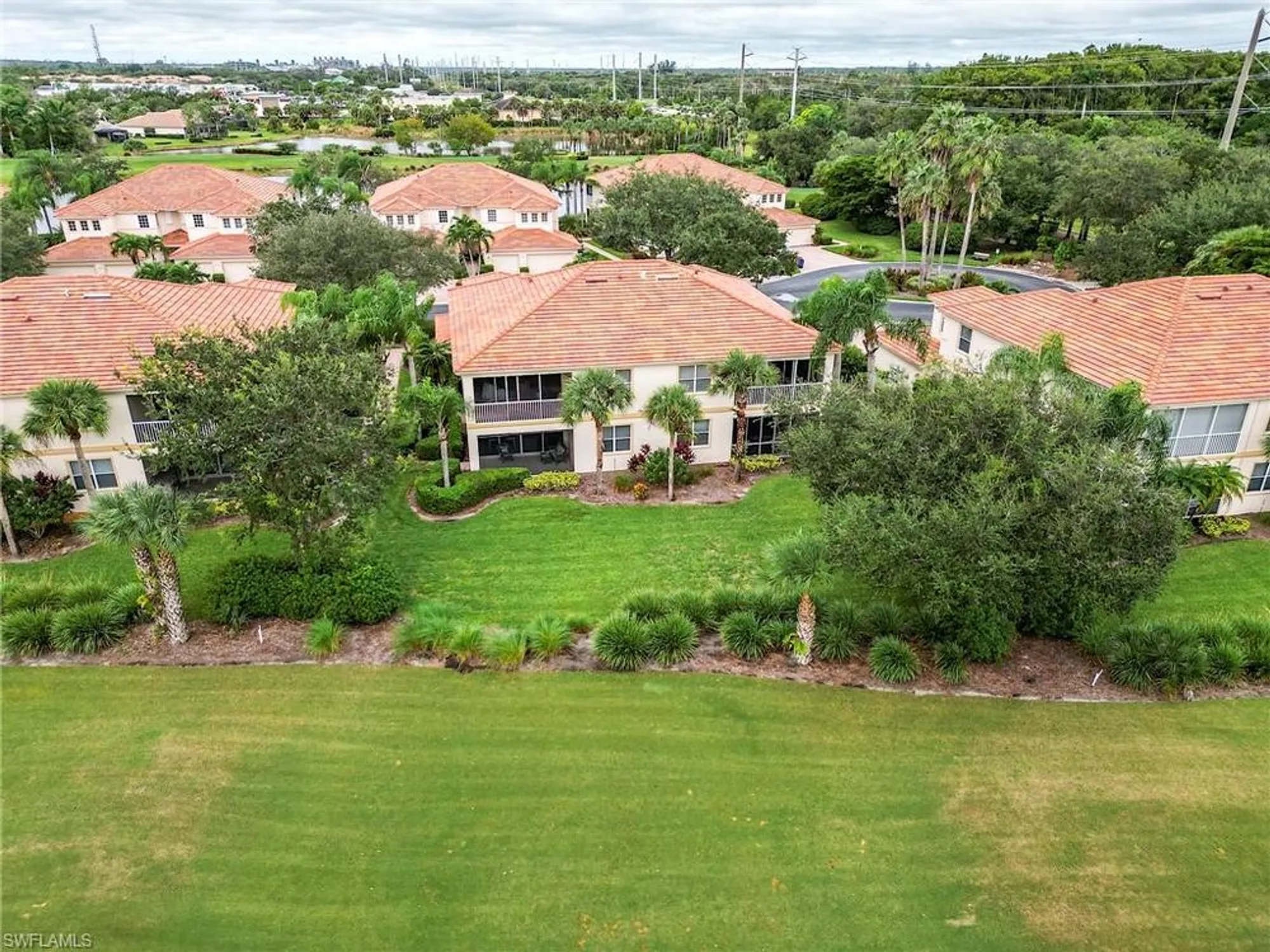Property Slideshow image 5 of 50 | 3010 meandering way apt 102, Fort Myers, FL, 33905