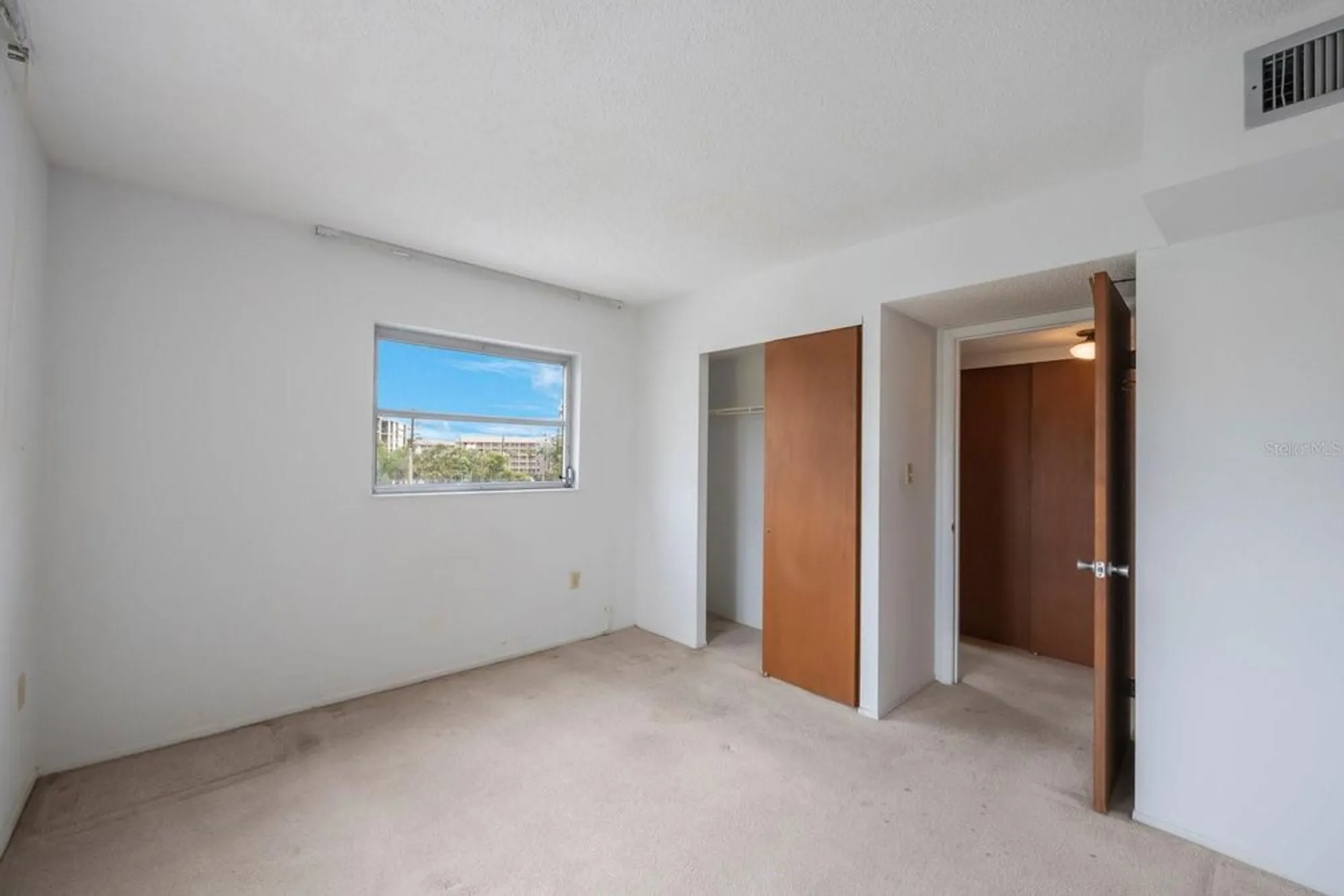 Property Slideshow image 25 of 39 | 4155 heron way # e-301, Bradenton, FL, 34205