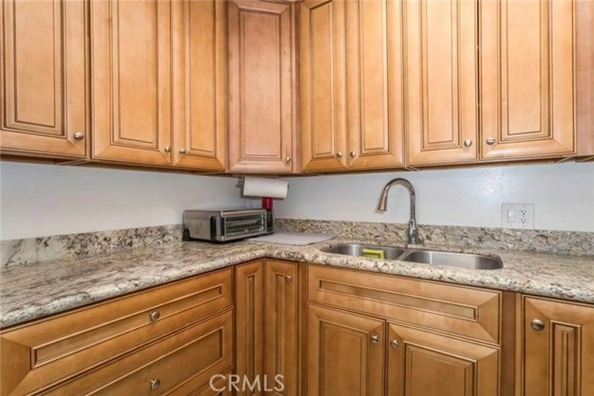 Property Slideshow image 13 of 35 | 19124 avenue of the oaks a, Newhall, CA, 91321